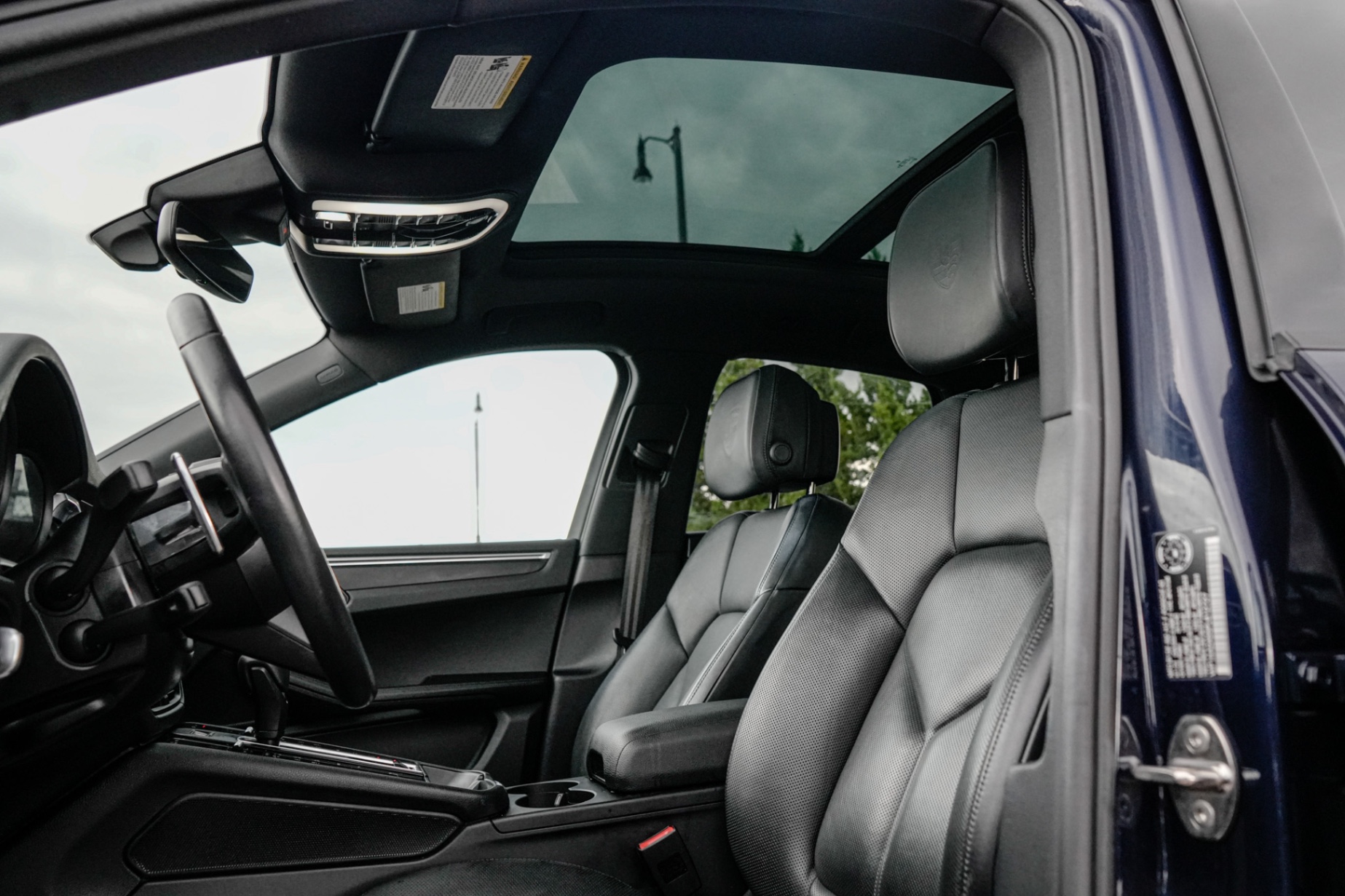 /firstmotors/2023-Porsche-Macan-4494545628560527.jpg