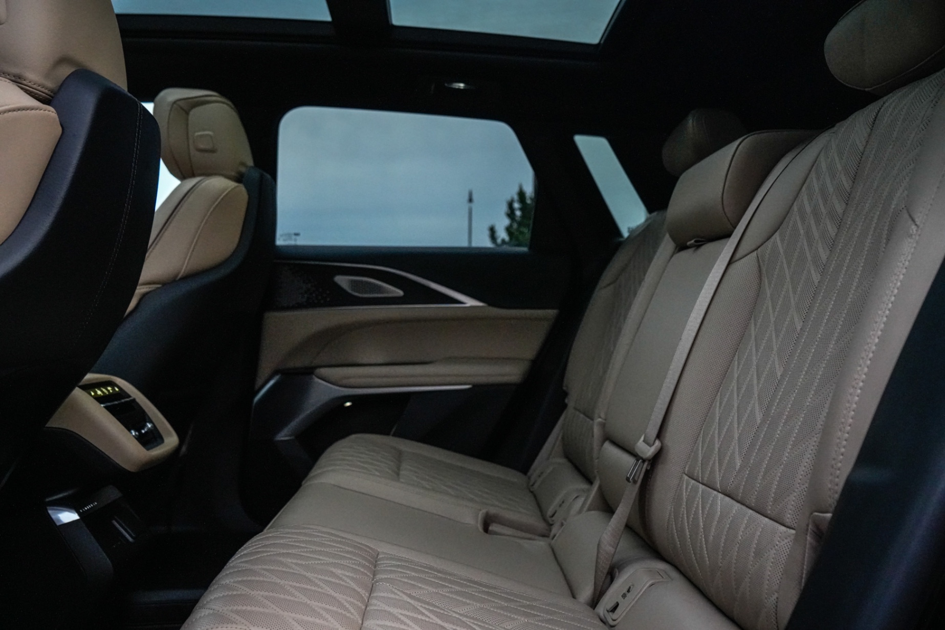 /firstmotors/2024-Cadillac-Lyriq-48513622412757873.jpg