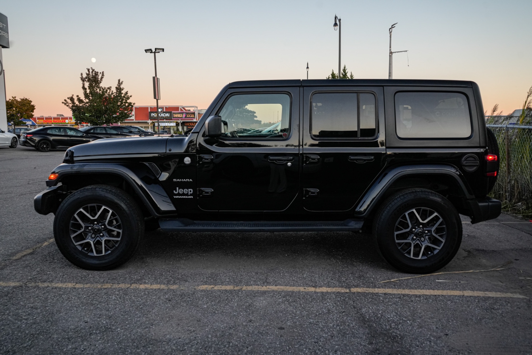 /firstmotors/2024-Jeep-Wrangler-8039555059194223.jpg
