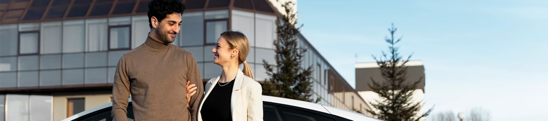 https://hillzcdn.ca/goldlinemotors/23672141568966687-financing_department.webp
