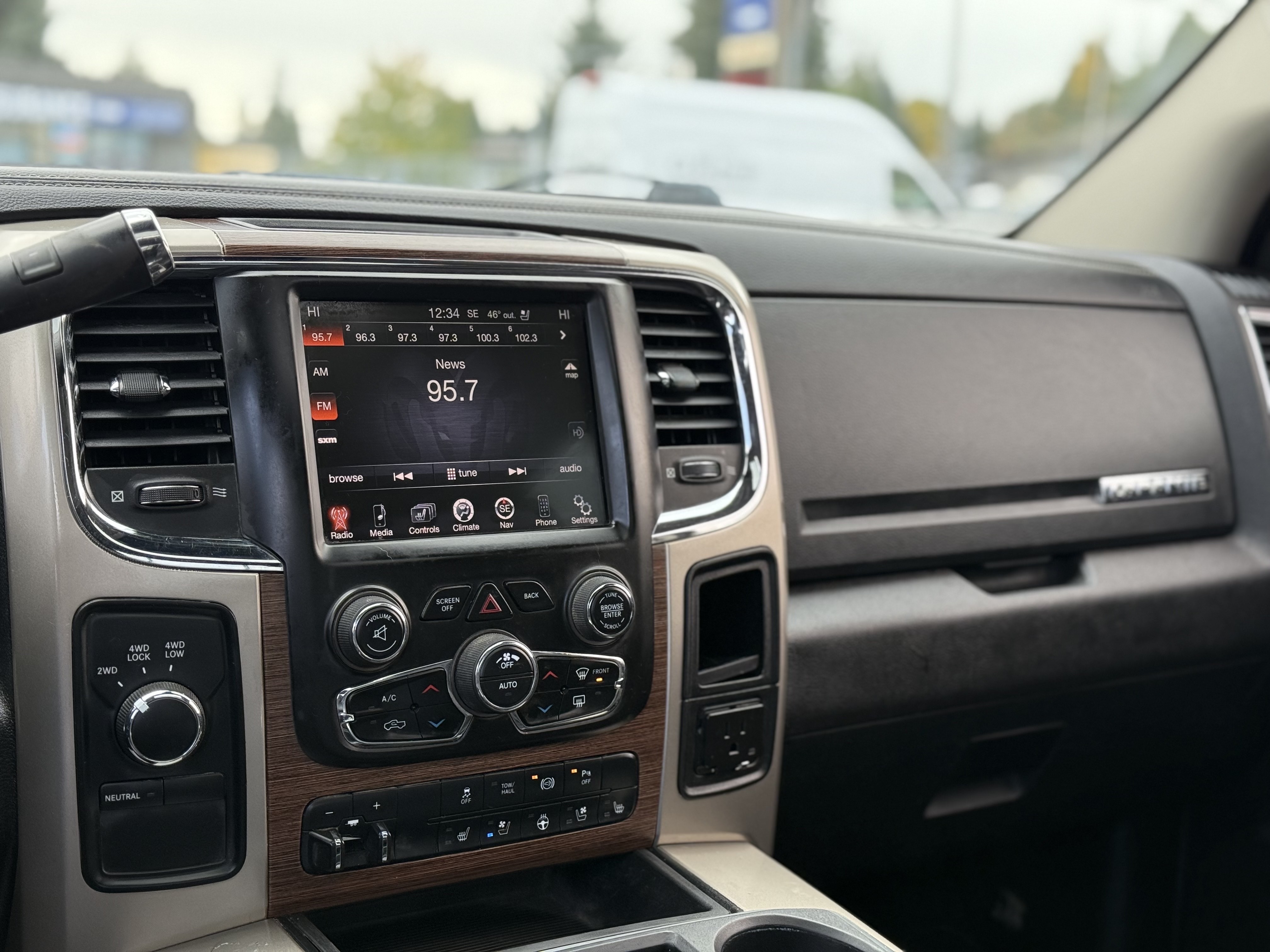 /grewalmotorsltd/2014-Ram-3500-9441650339425531.jpg