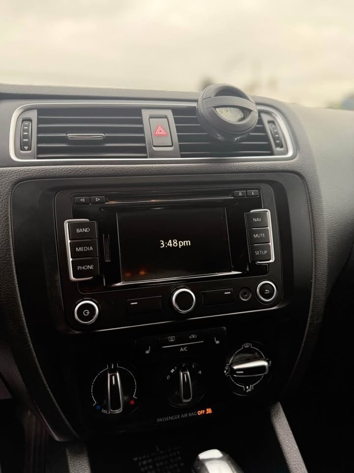 /grewalmotorsltd/2014-Volkswagen-Jetta-22161842530856357.jpg