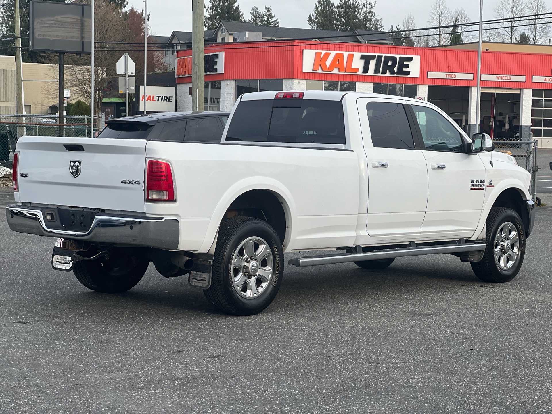 /grewalmotorsltd/2015-Ram-3500-39619068703615157.jpg