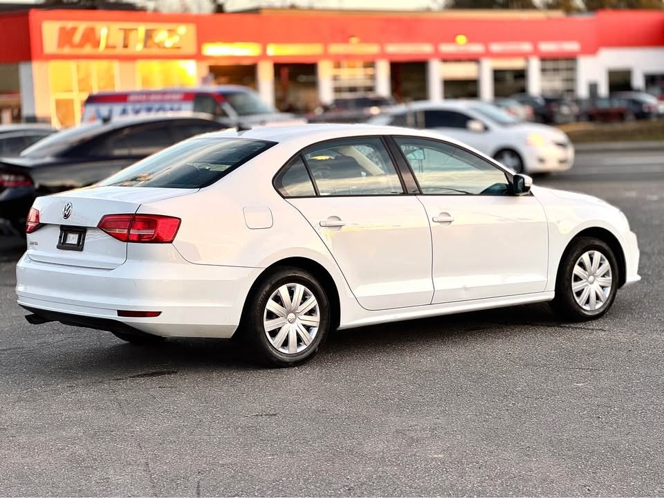 /grewalmotorsltd/2015-Volkswagen-Jetta-8633249291232252.jpg