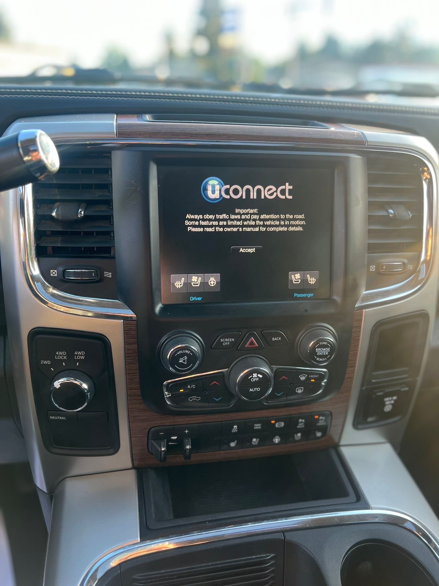 /grewalmotorsltd/2016-Ram-2500-29883386739207585.jpg