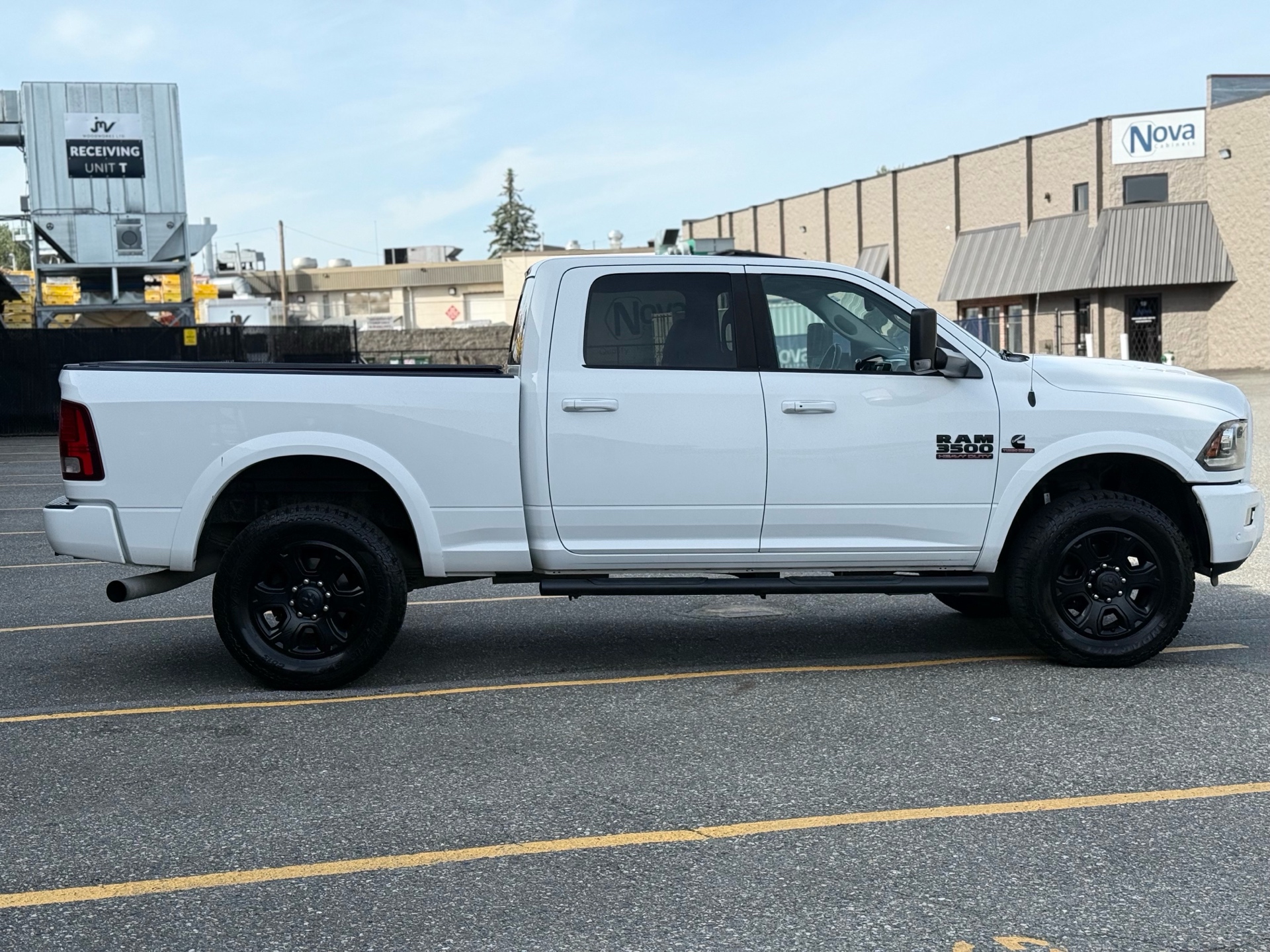 /grewalmotorsltd/2016-Ram-3500-964966979827018.jpg