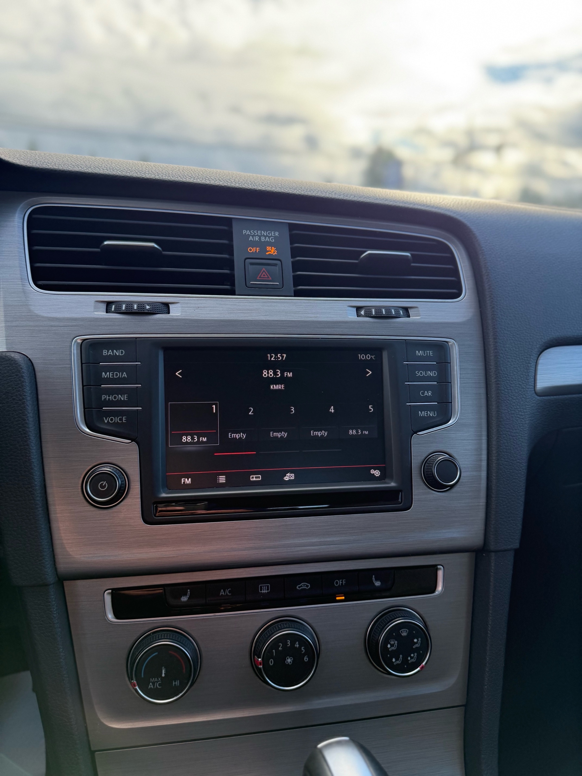 /grewalmotorsltd/2016-Volkswagen-Golf-374514310389612.jpg