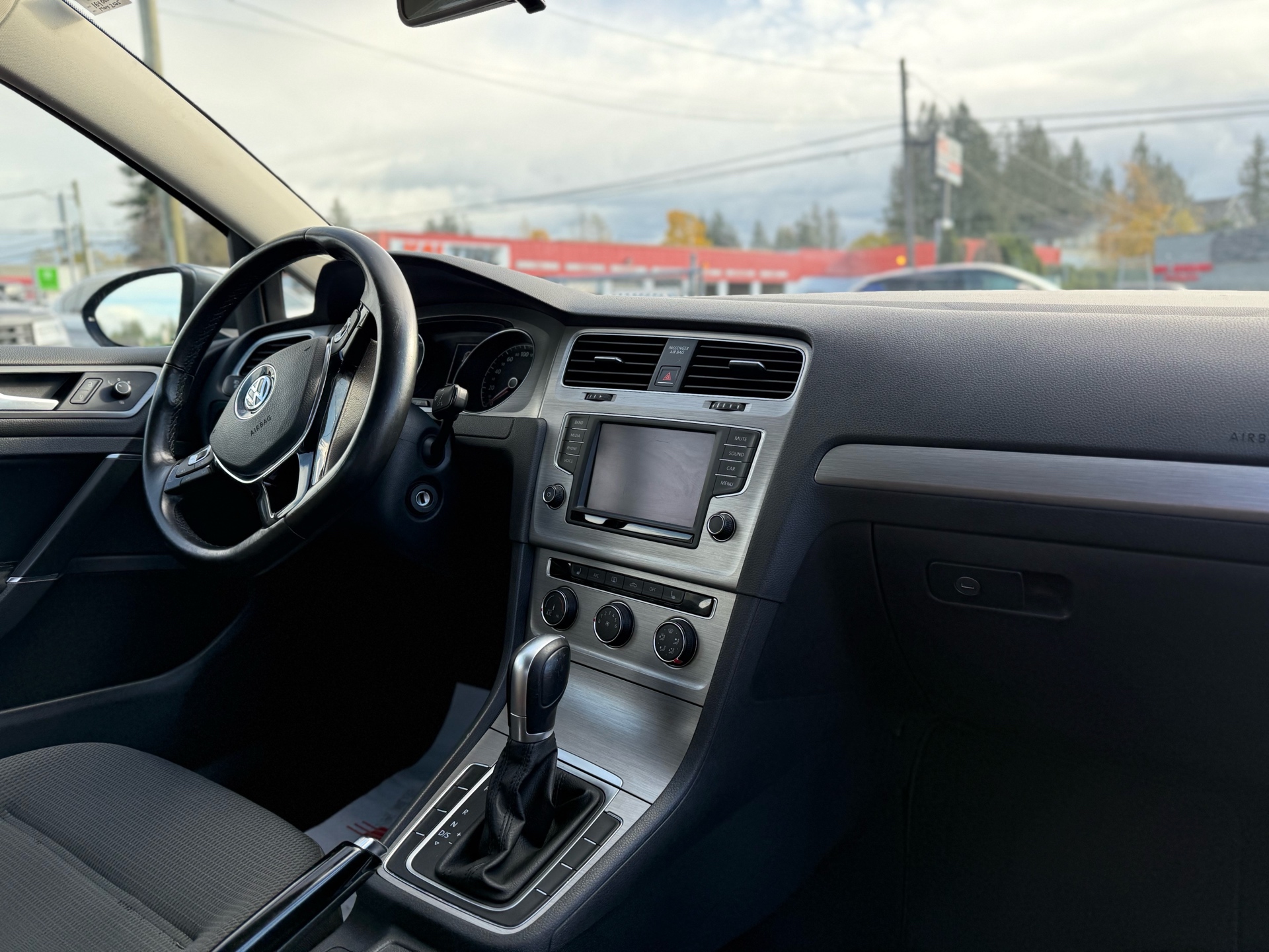 /grewalmotorsltd/2016-Volkswagen-Golf-6858471137746129.jpg