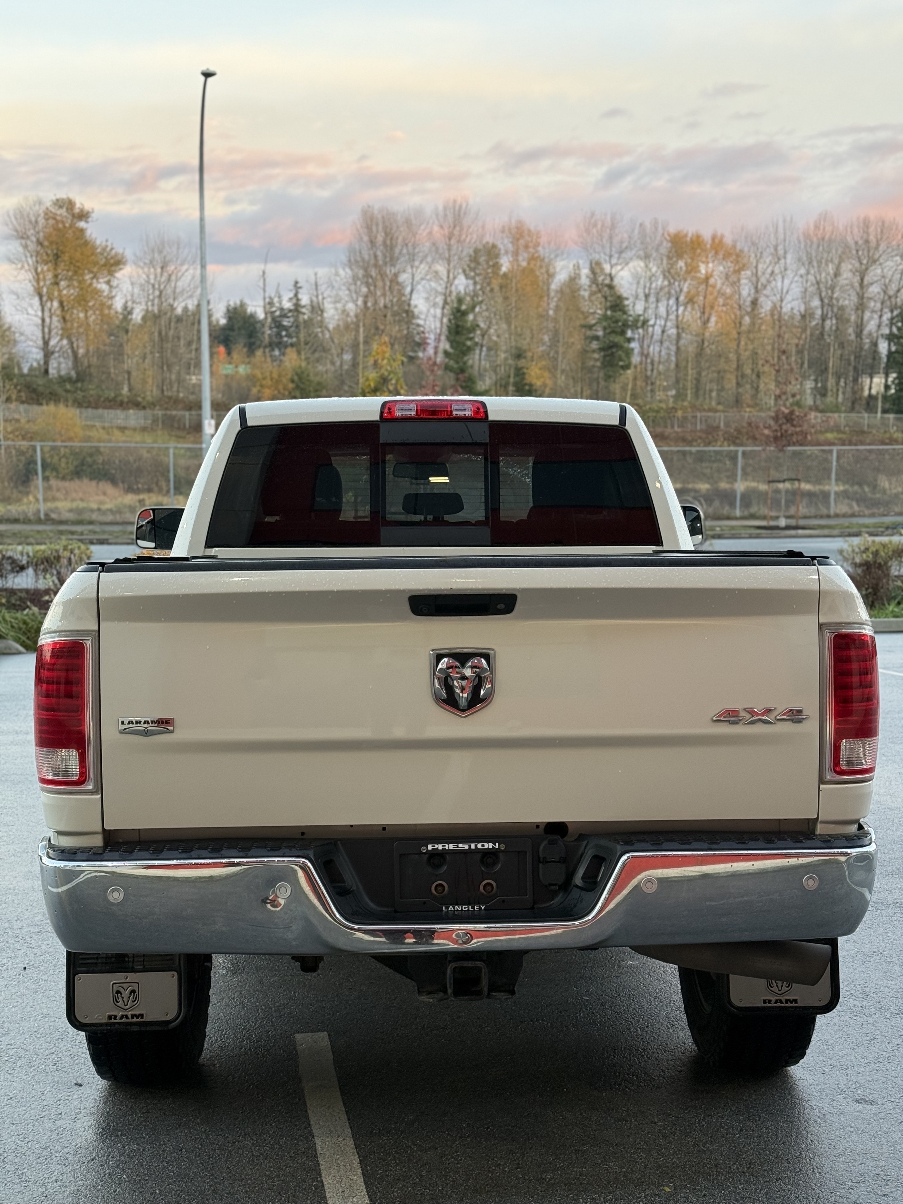 /grewalmotorsltd/2017-Ram-3500-7742834381597752.jpg