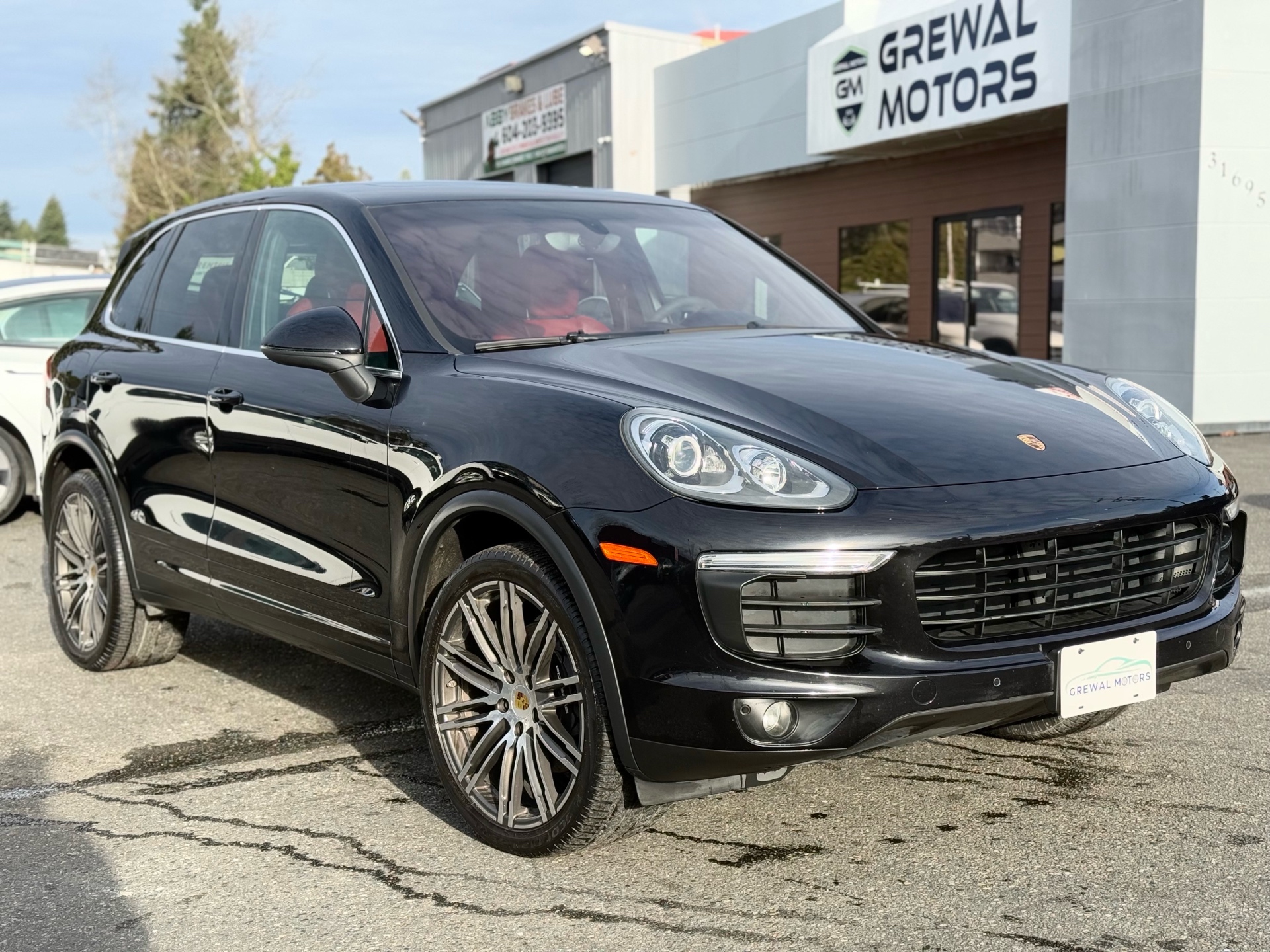 /grewalmotorsltd/2018-Porsche-Cayenne-4255974901752724.jpg