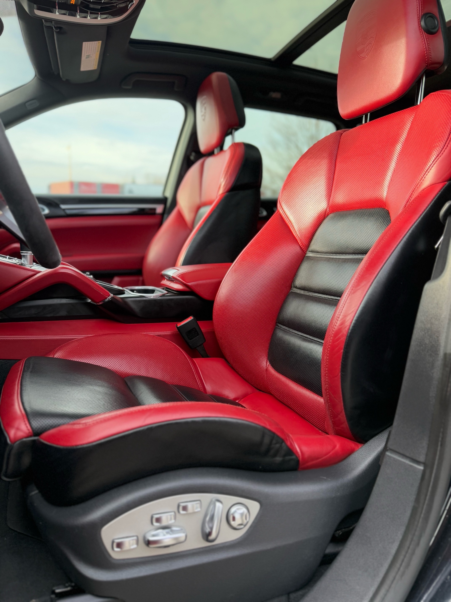 /grewalmotorsltd/2018-Porsche-Cayenne-7079285447898382.jpg