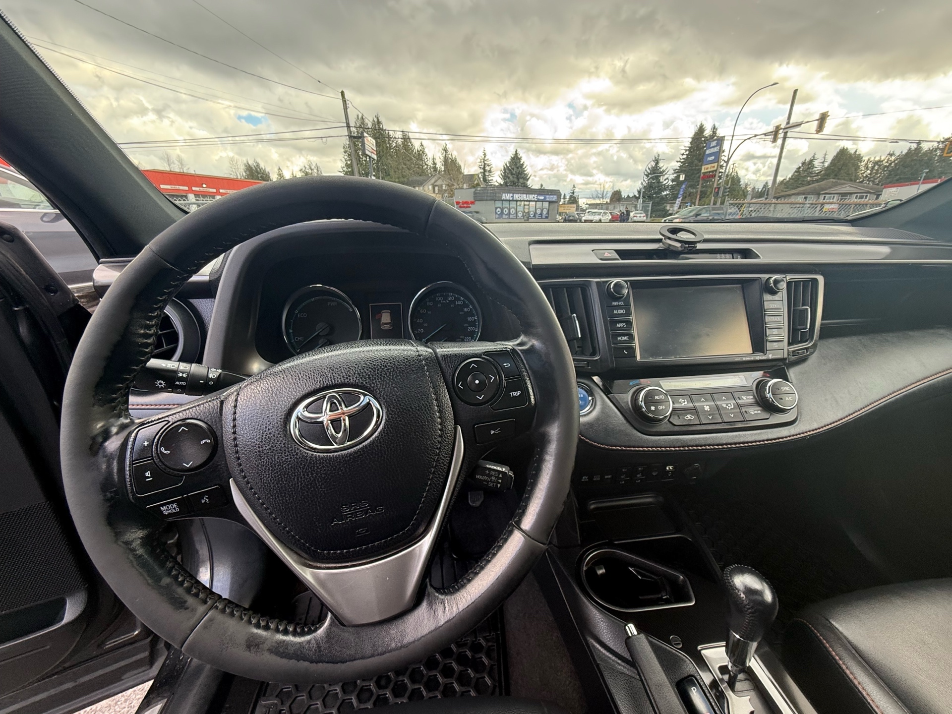 /grewalmotorsltd/2018-Toyota-RAV4-04047619816008252.jpg