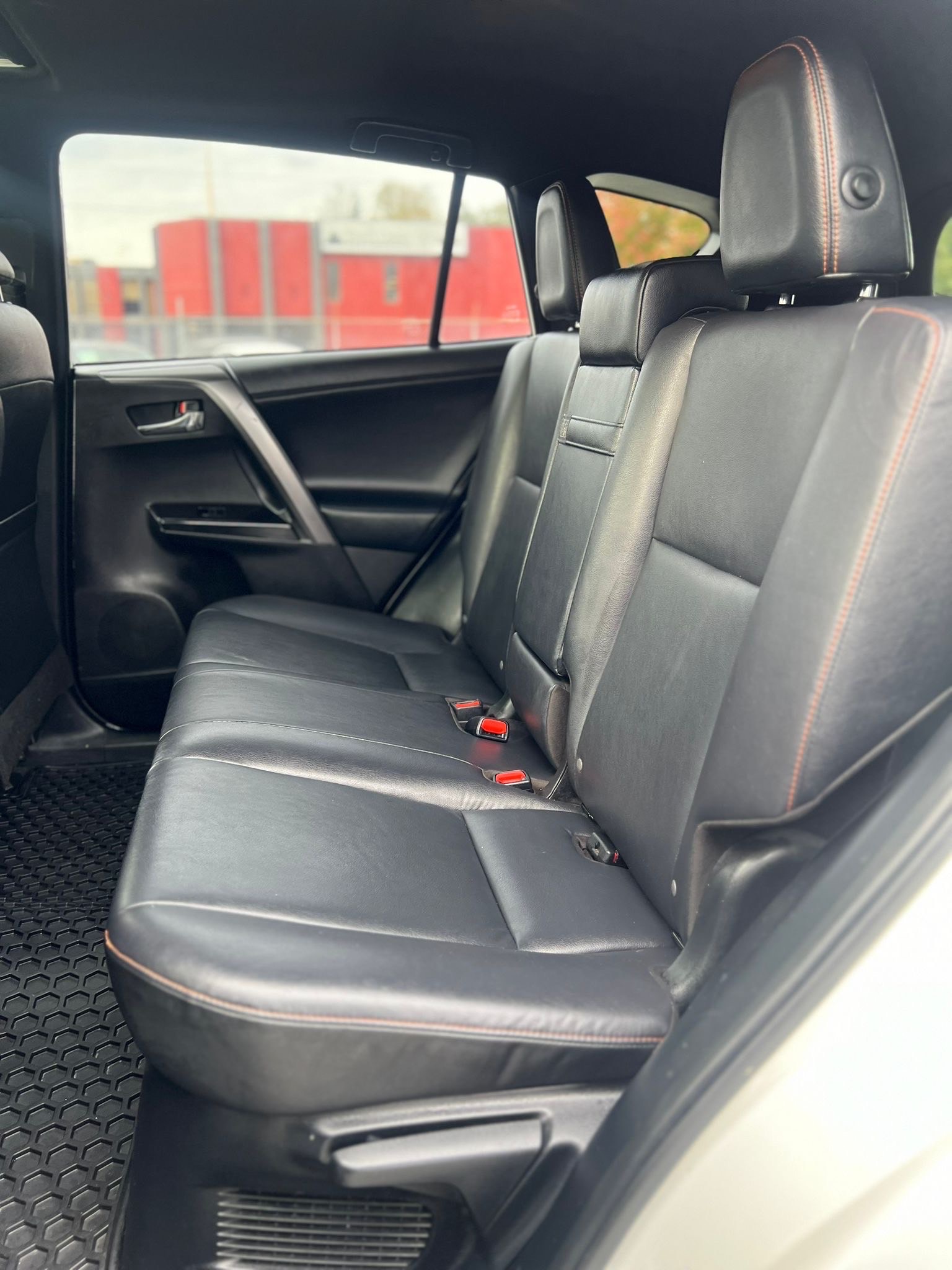/grewalmotorsltd/2018-Toyota-RAV4-7069531103226525.jpg
