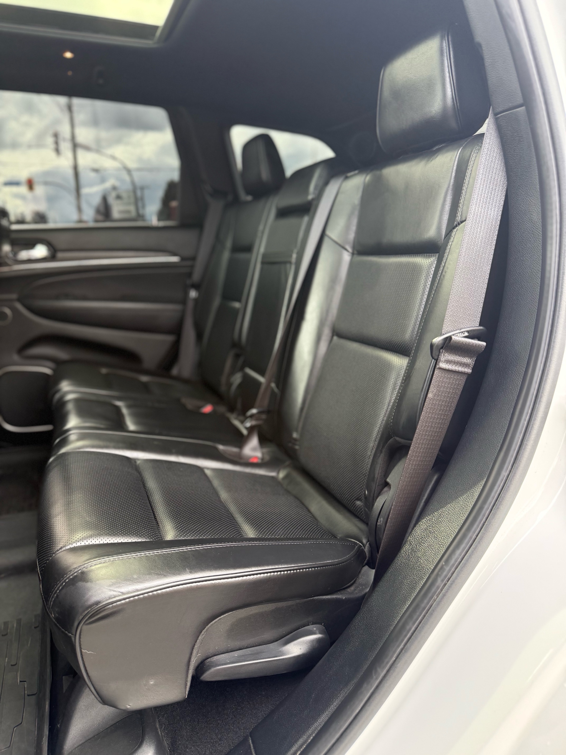 /grewalmotorsltd/2019-Jeep-GrandCherokee-05025211053130052.jpg