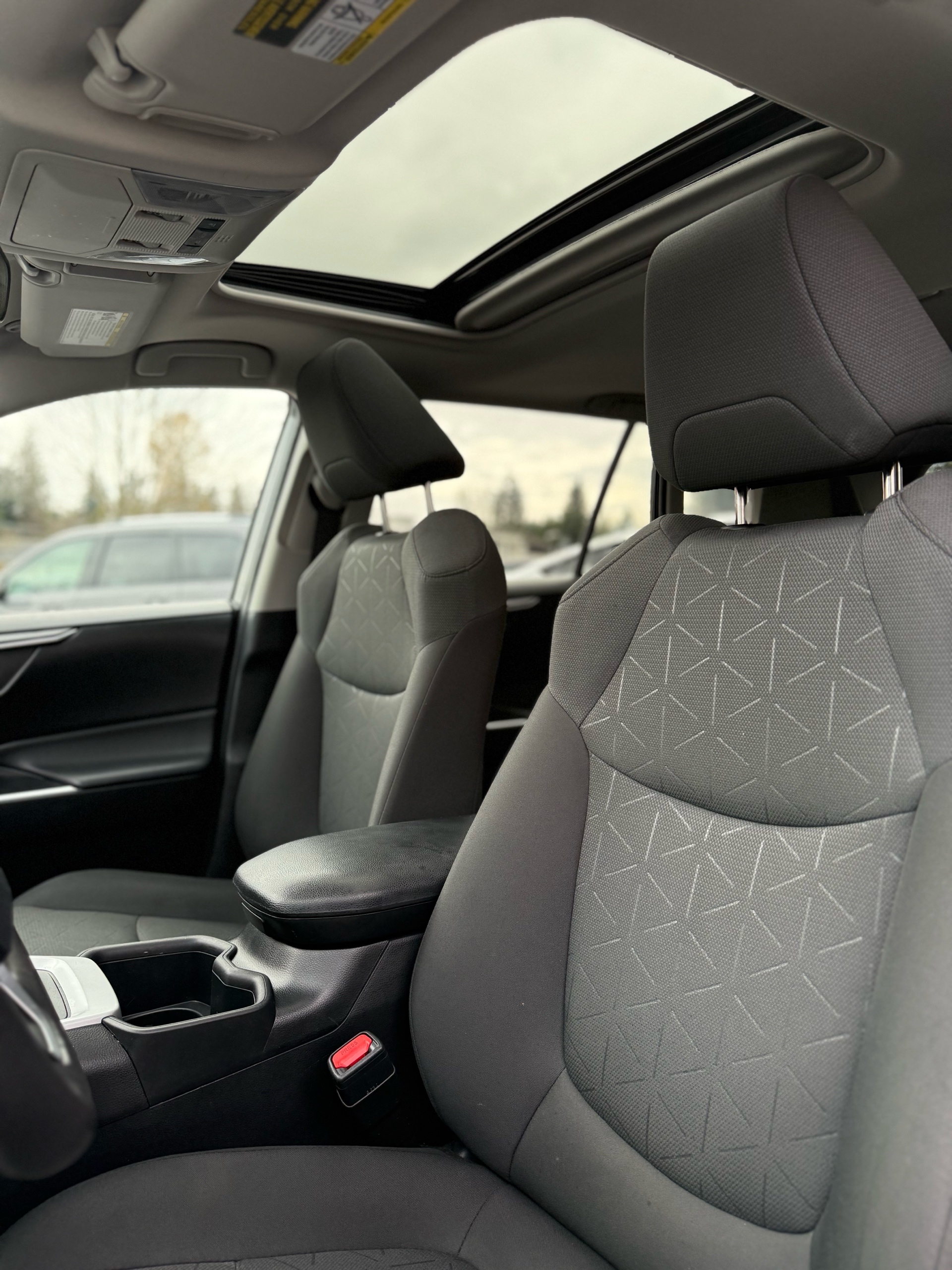 /grewalmotorsltd/2022-Toyota-RAV4-10438343406332251.jpg