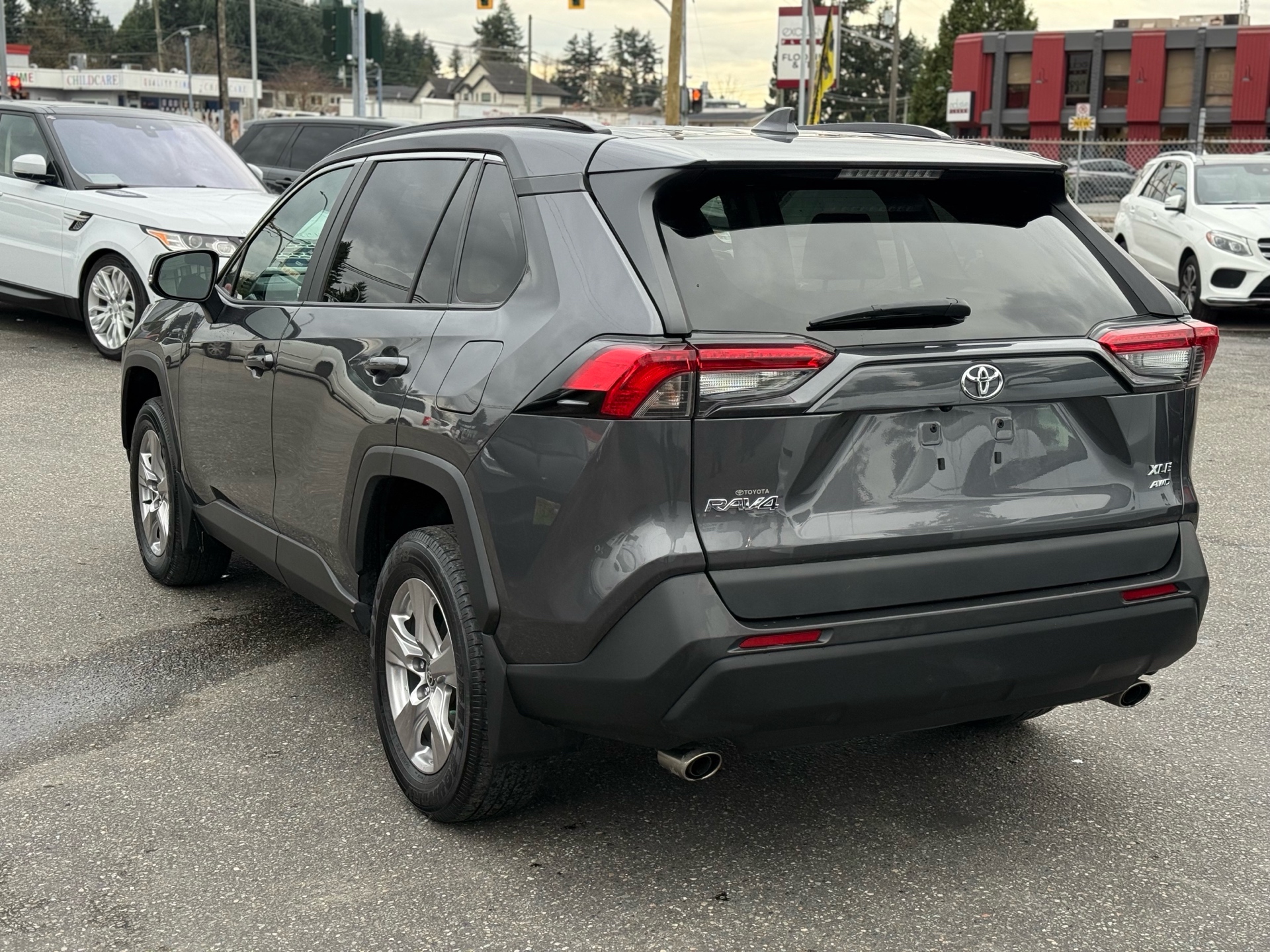 /grewalmotorsltd/2022-Toyota-RAV4-2584348490893209.jpg