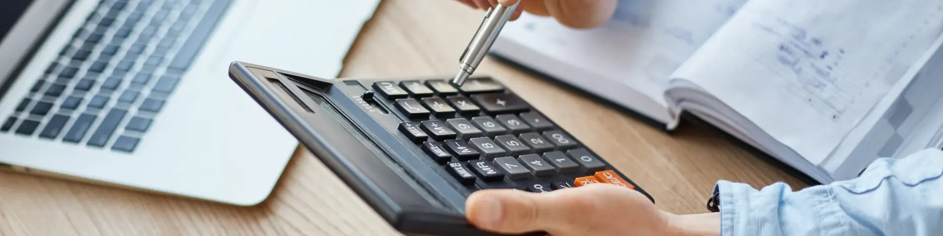 https://hillzcdn.ca/grewalmotorsltd/6435401474574893-Calculator_(1).webp