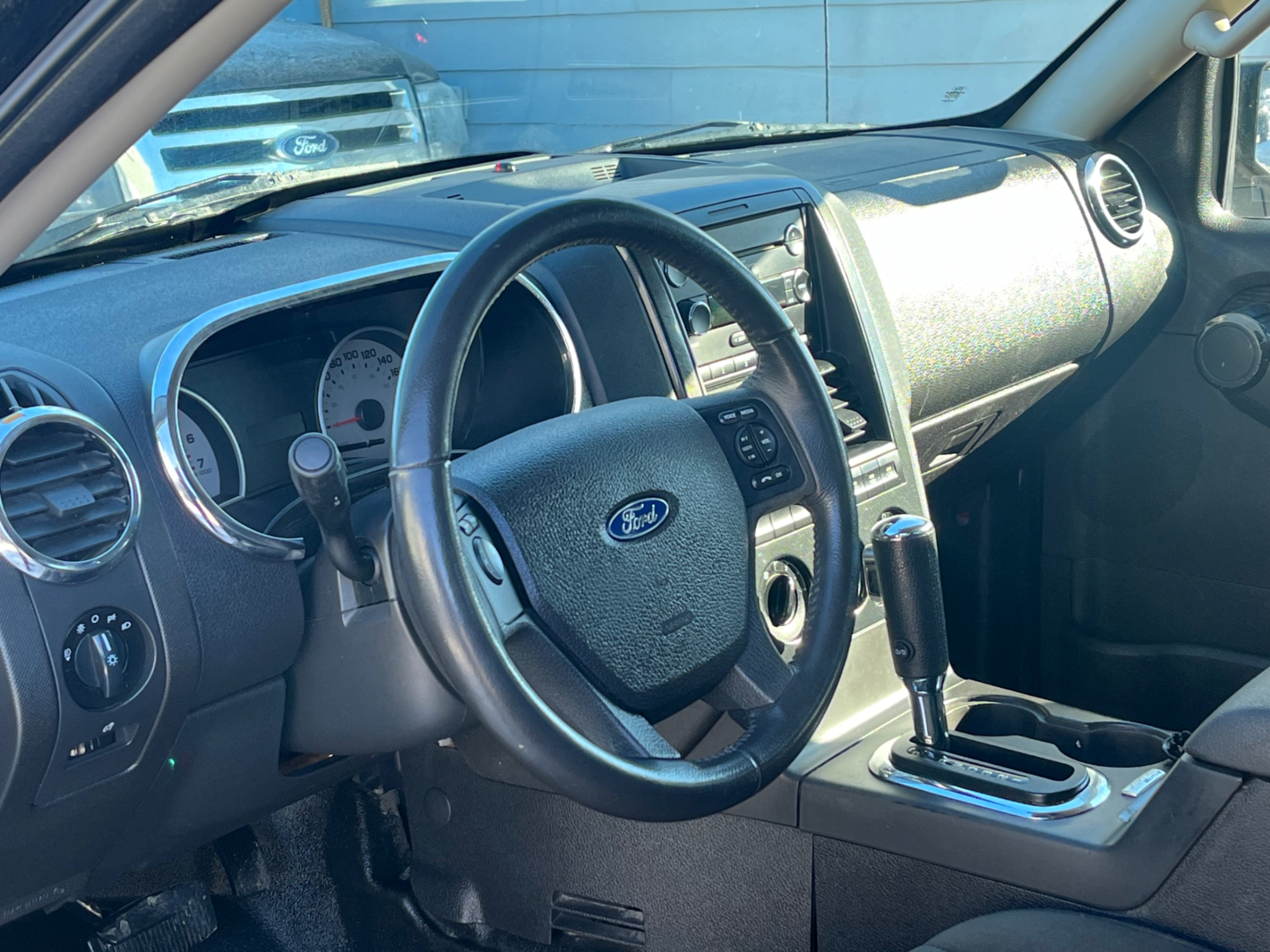 /gundhu/2009-Ford-ExplorerSport-5628232392270227.jpg