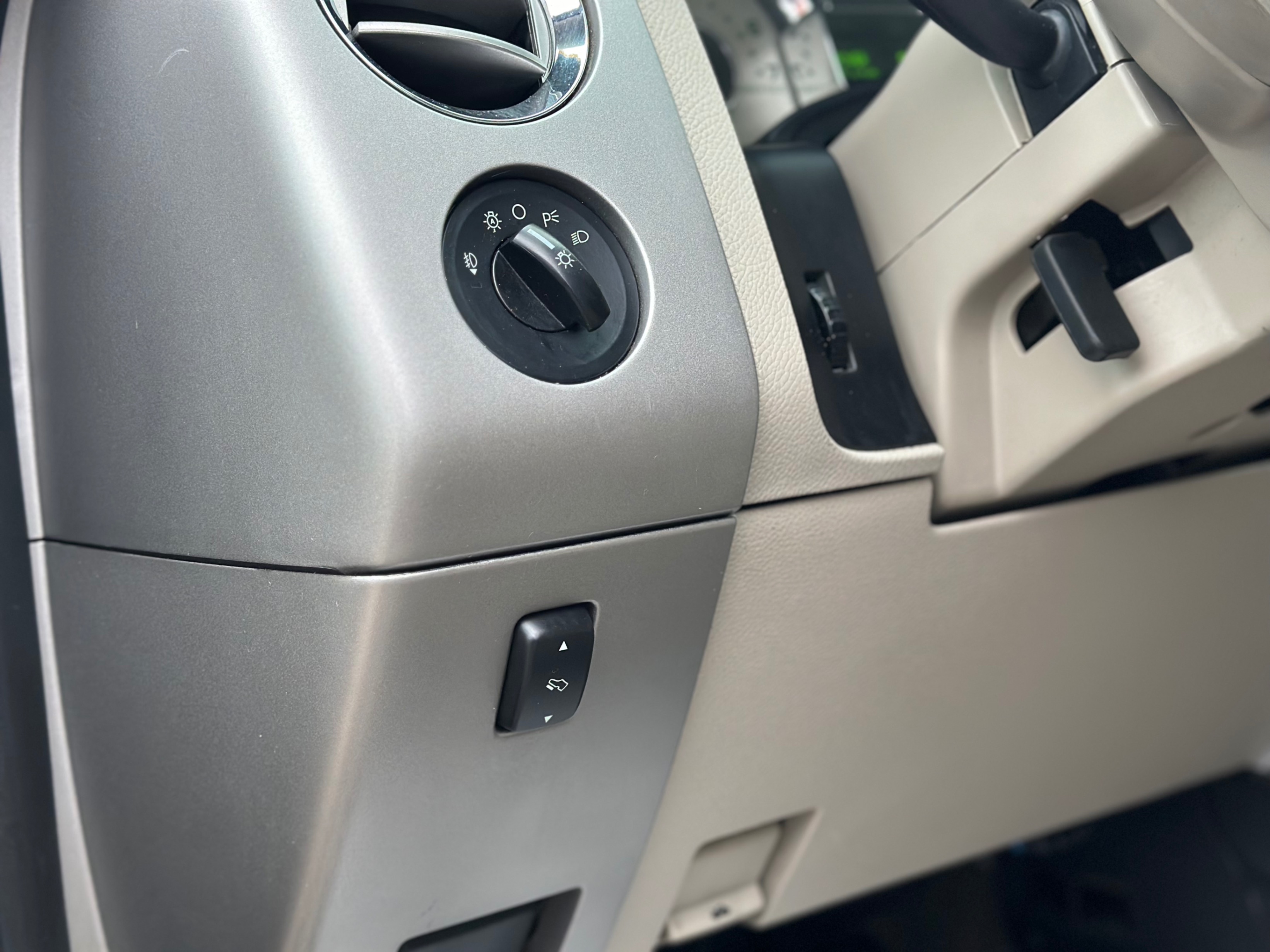 /gundhu/2013-Ford-ExpeditionMax-04296813257055421.jpg