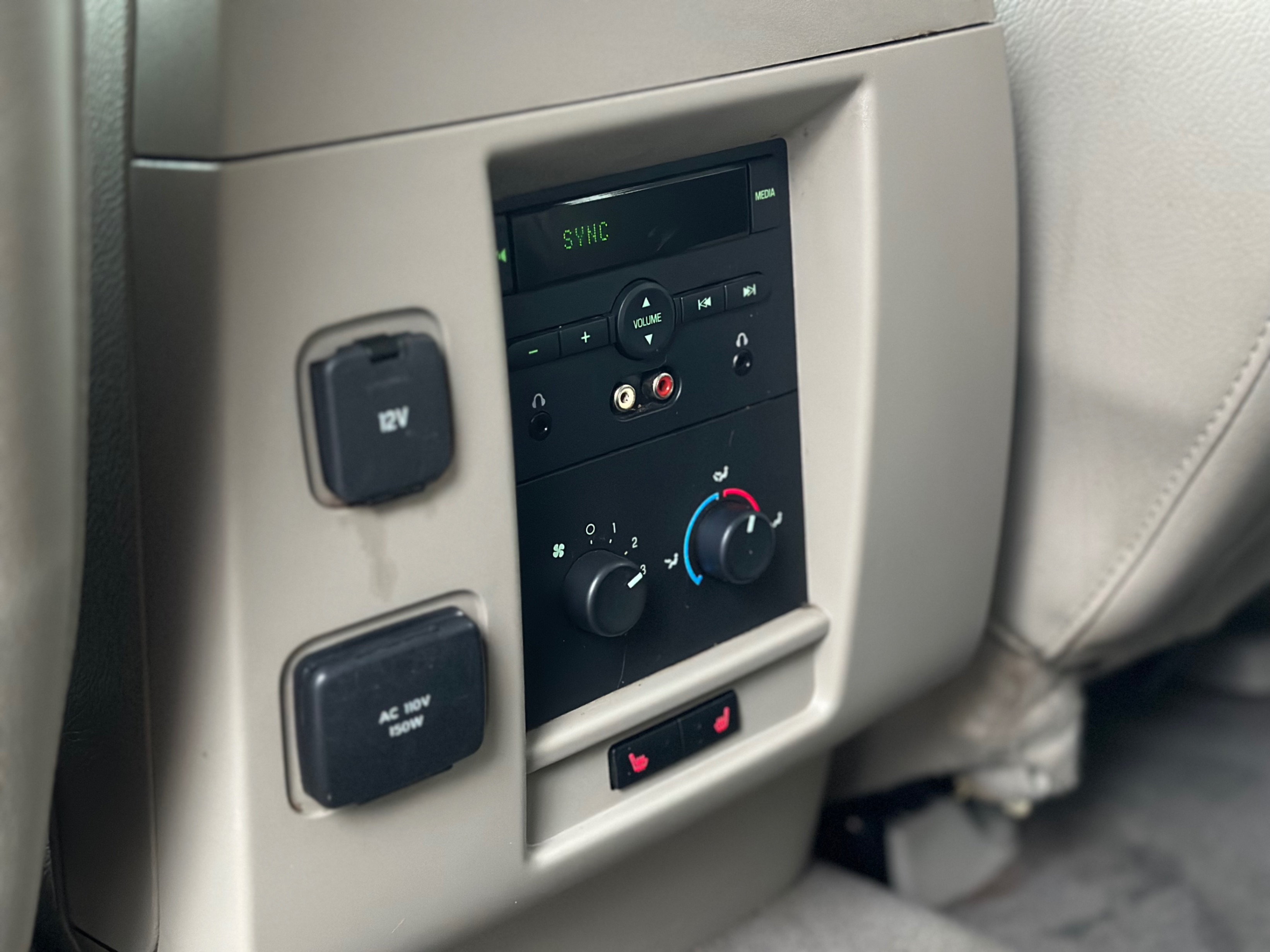 /gundhu/2013-Ford-ExpeditionMax-8634843573249864.jpg
