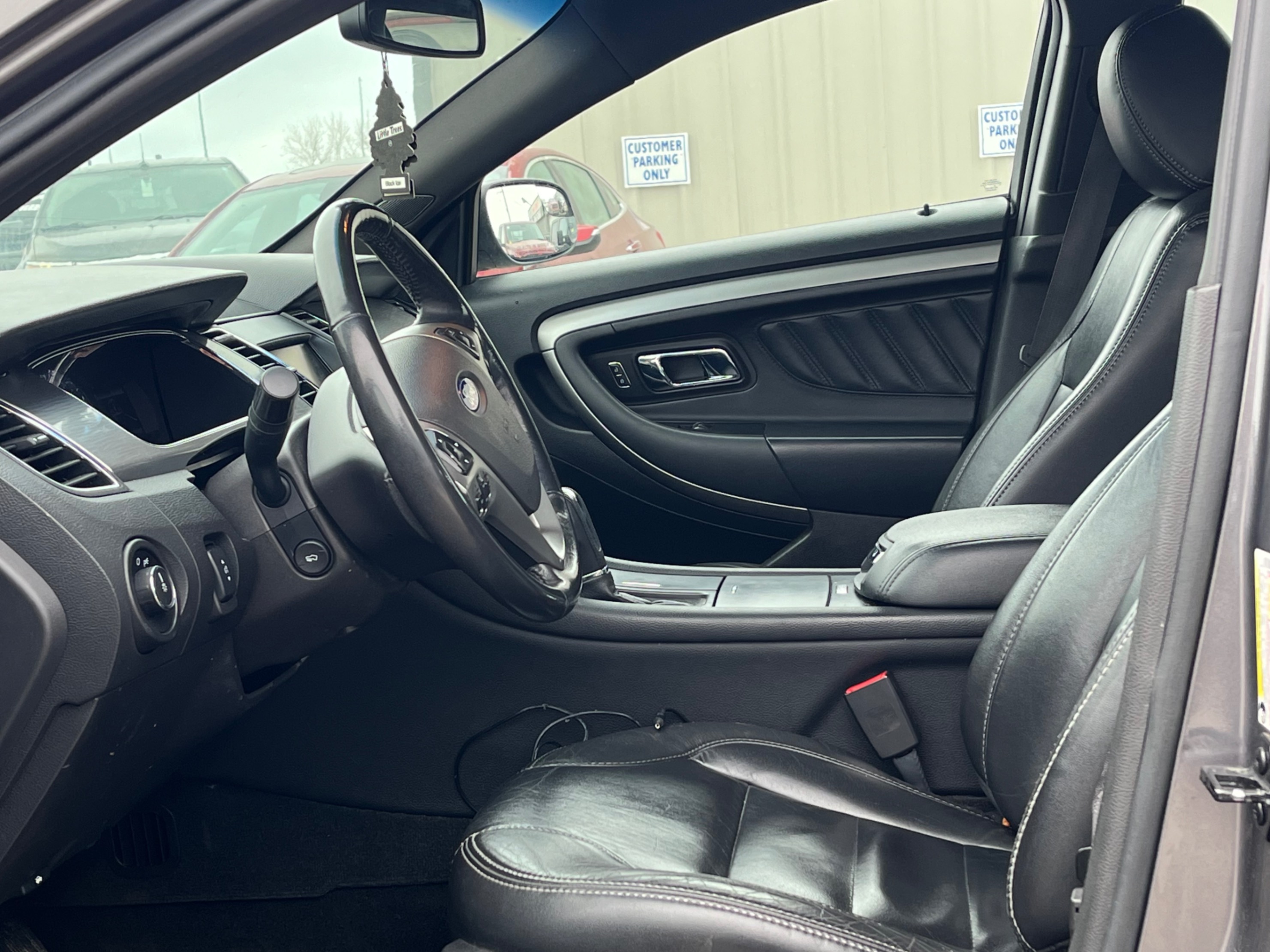 /gundhu/2013-Ford-Taurus-20373965080166956.jpg