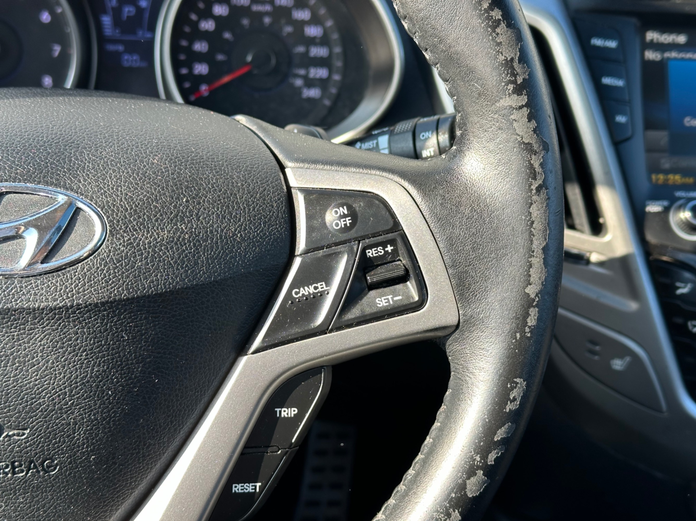 /gundhu/2013-Hyundai-Veloster-10866983342653991.jpg