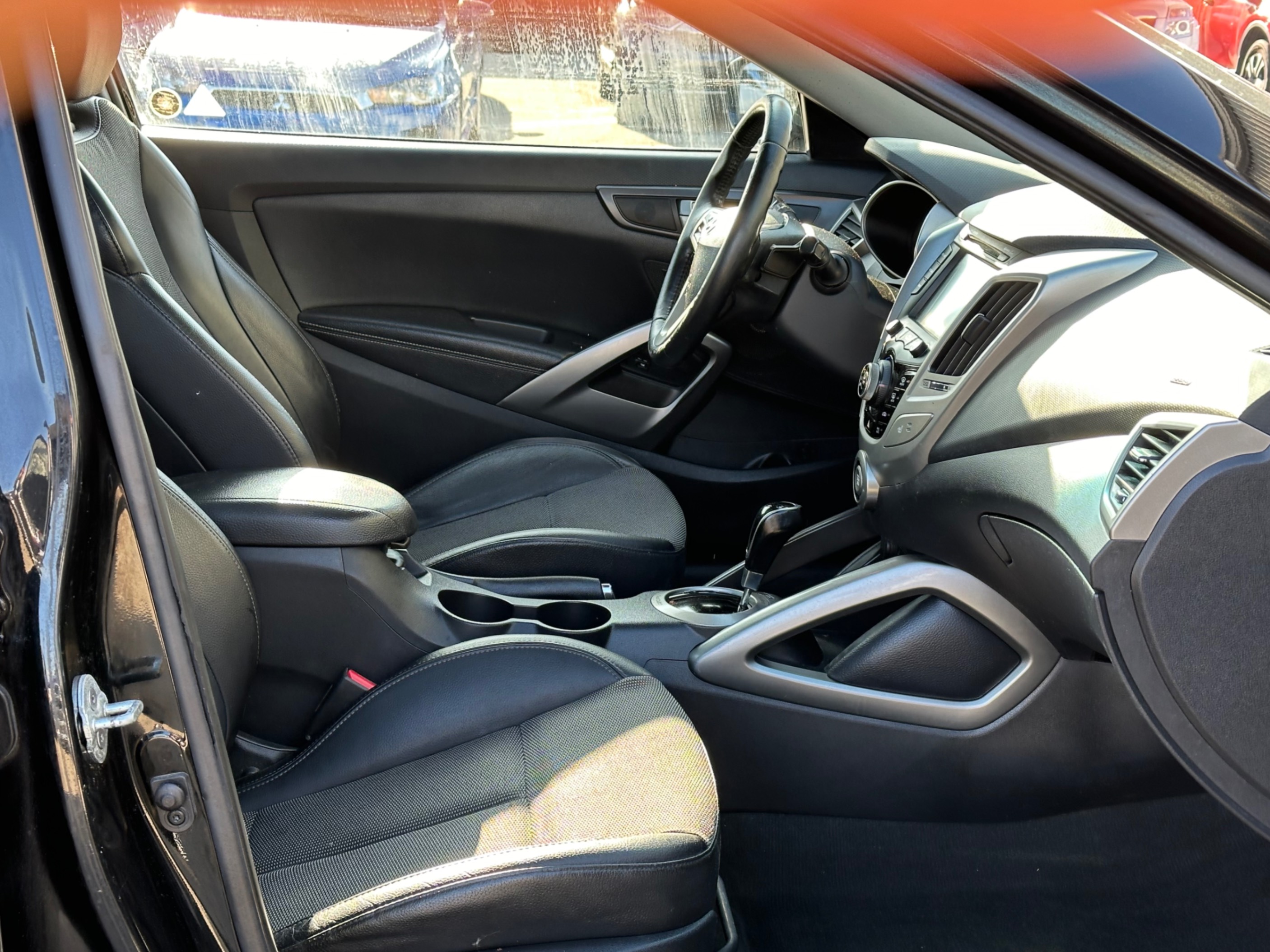 /gundhu/2013-Hyundai-Veloster-8049929129866553.jpg