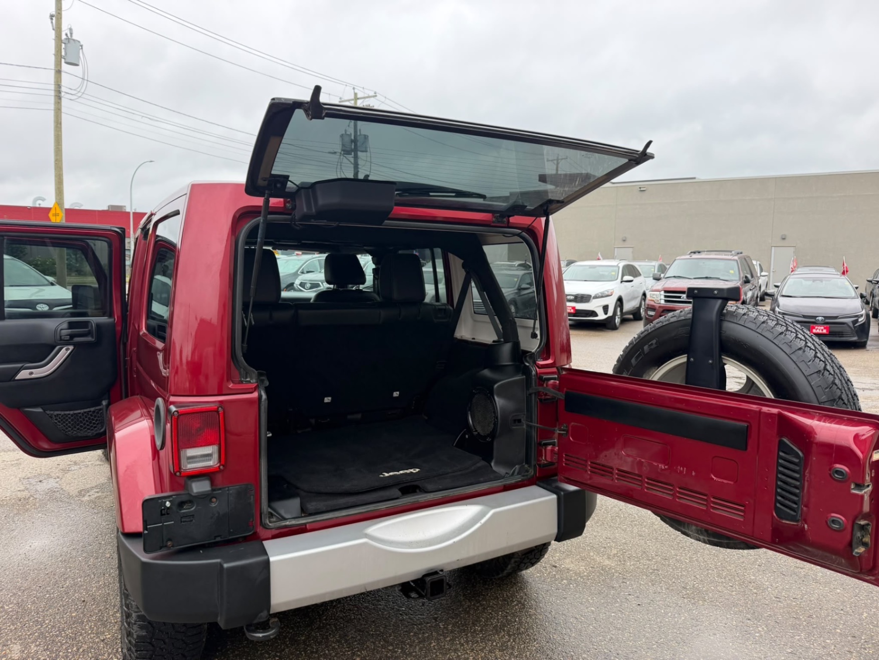 /gundhu/2013-Jeep-WRANGLERUNLIMITED-028807265963700424.jpg