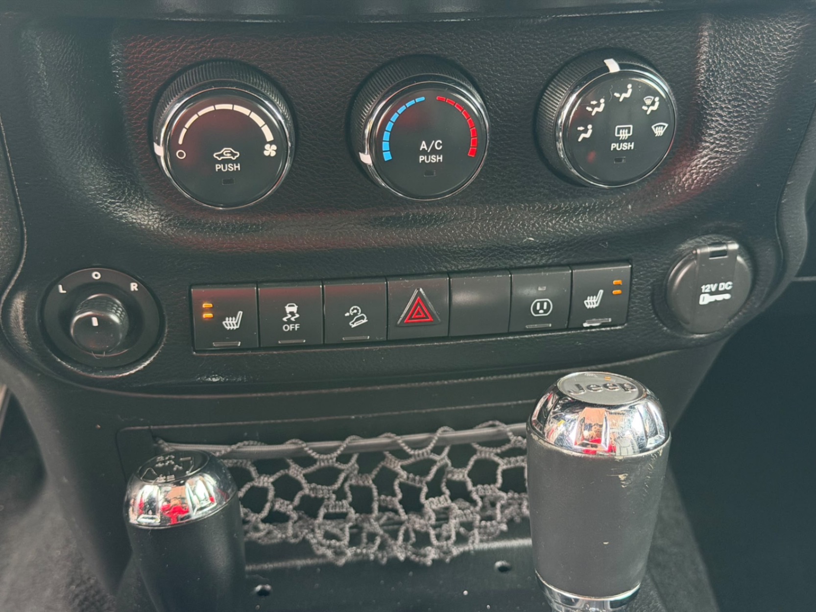 /gundhu/2013-Jeep-WRANGLERUNLIMITED-1477849033442502.jpg