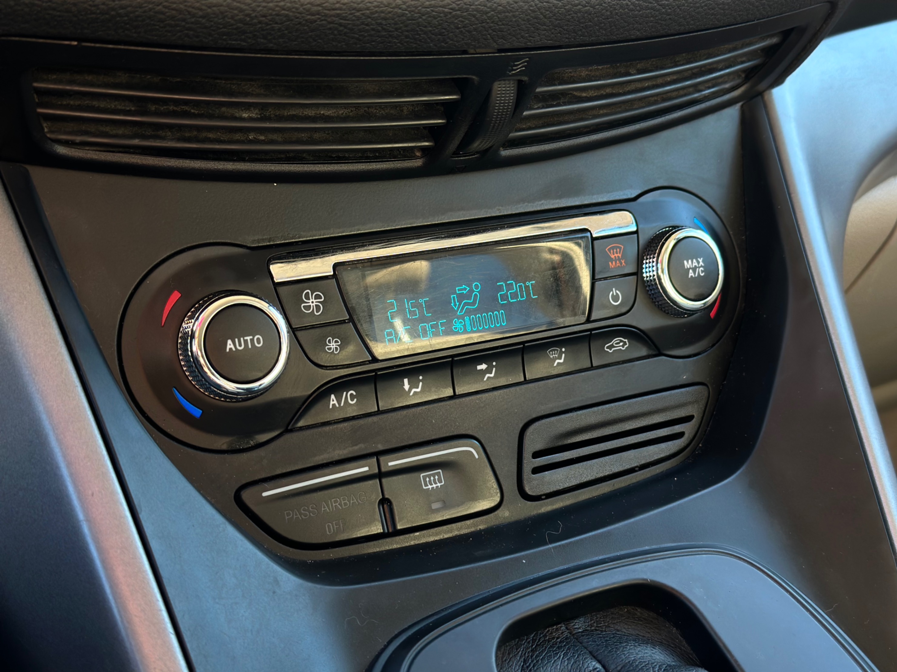 /gundhu/2014-Ford-Escape-8436823215446705.jpg