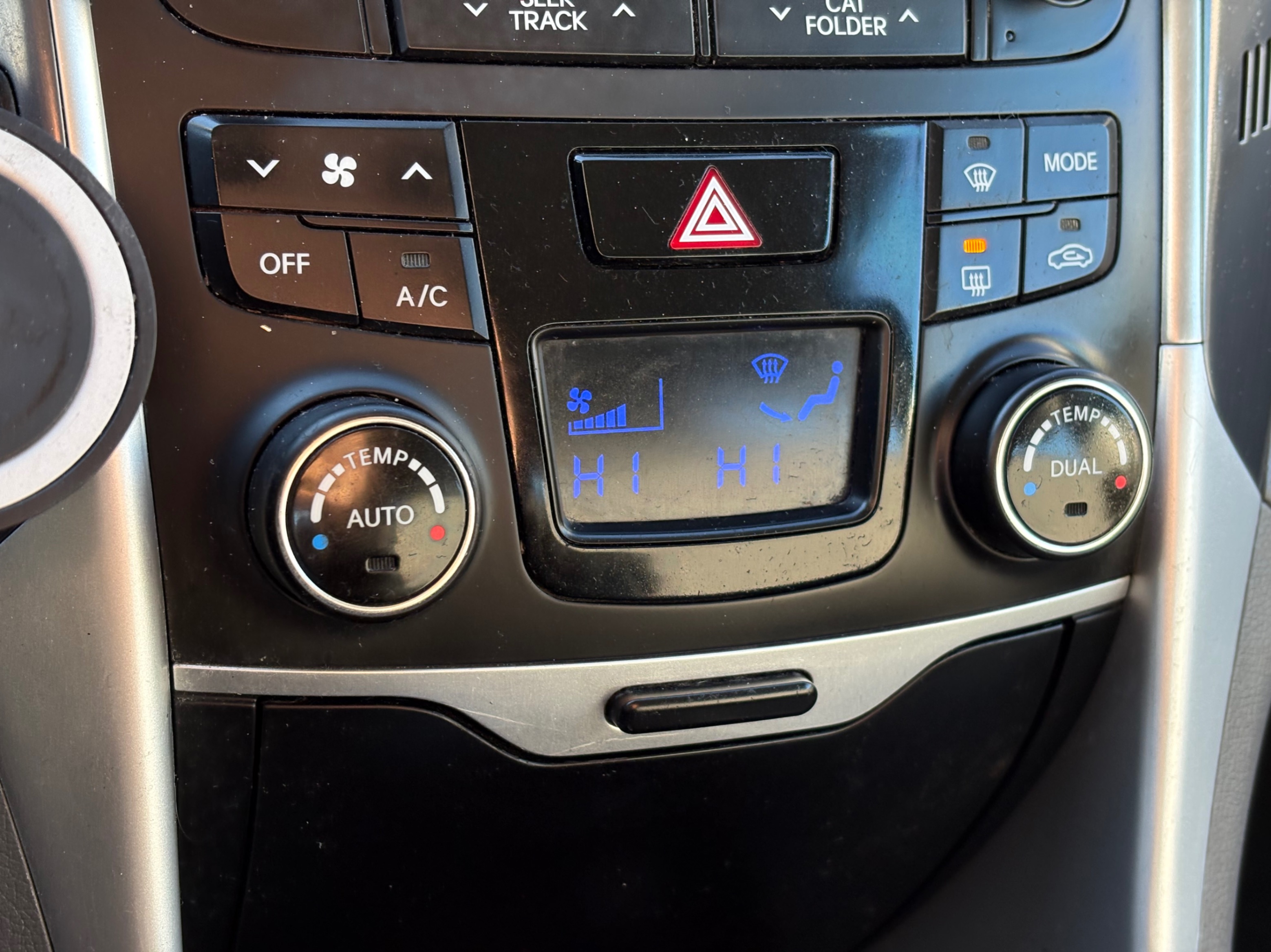 /gundhu/2014-Hyundai-SonataHybrid-6514183503842033.jpg