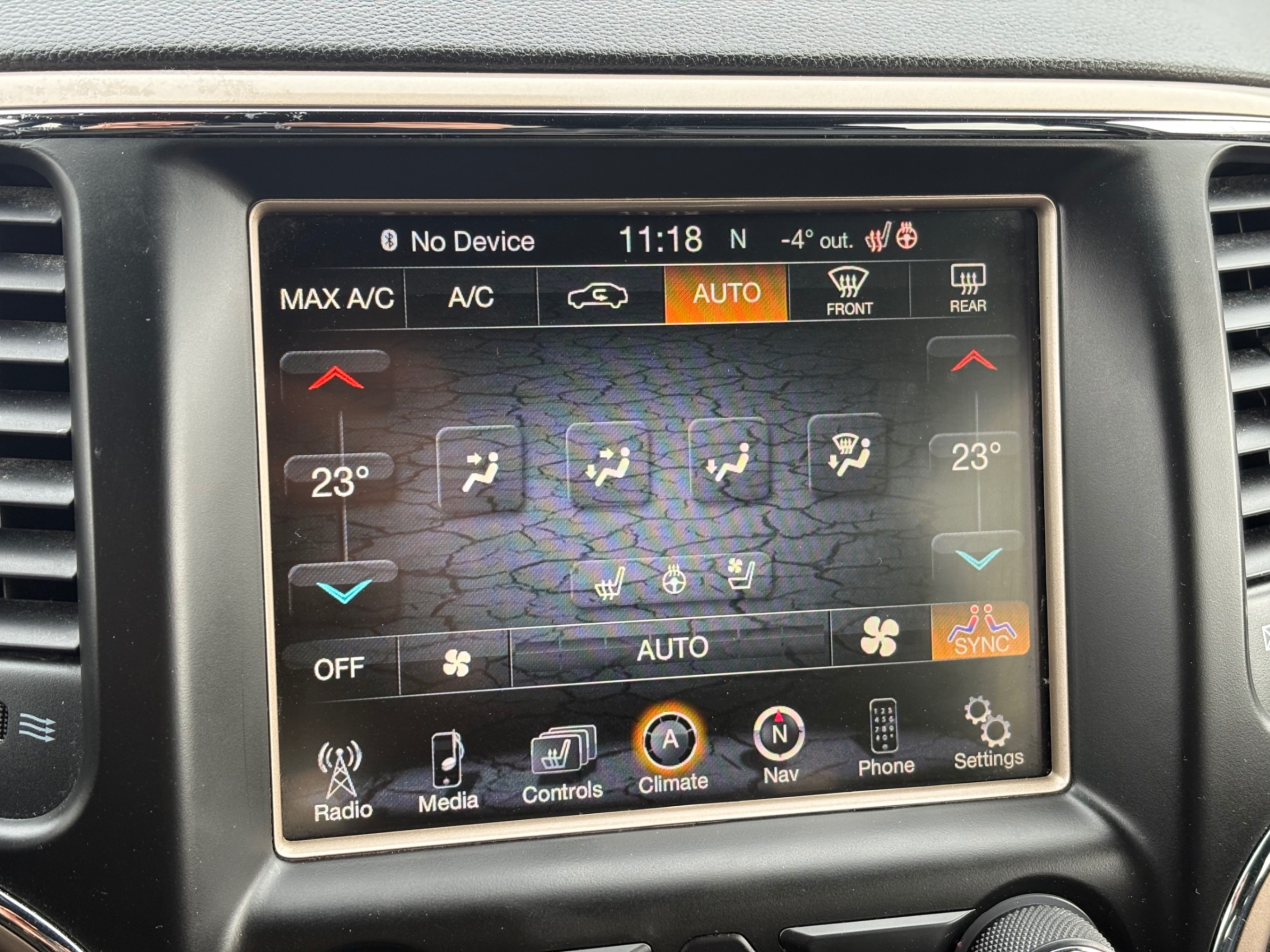 /gundhu/2015-Jeep-GrandCherokee-11582002637216404.jpg