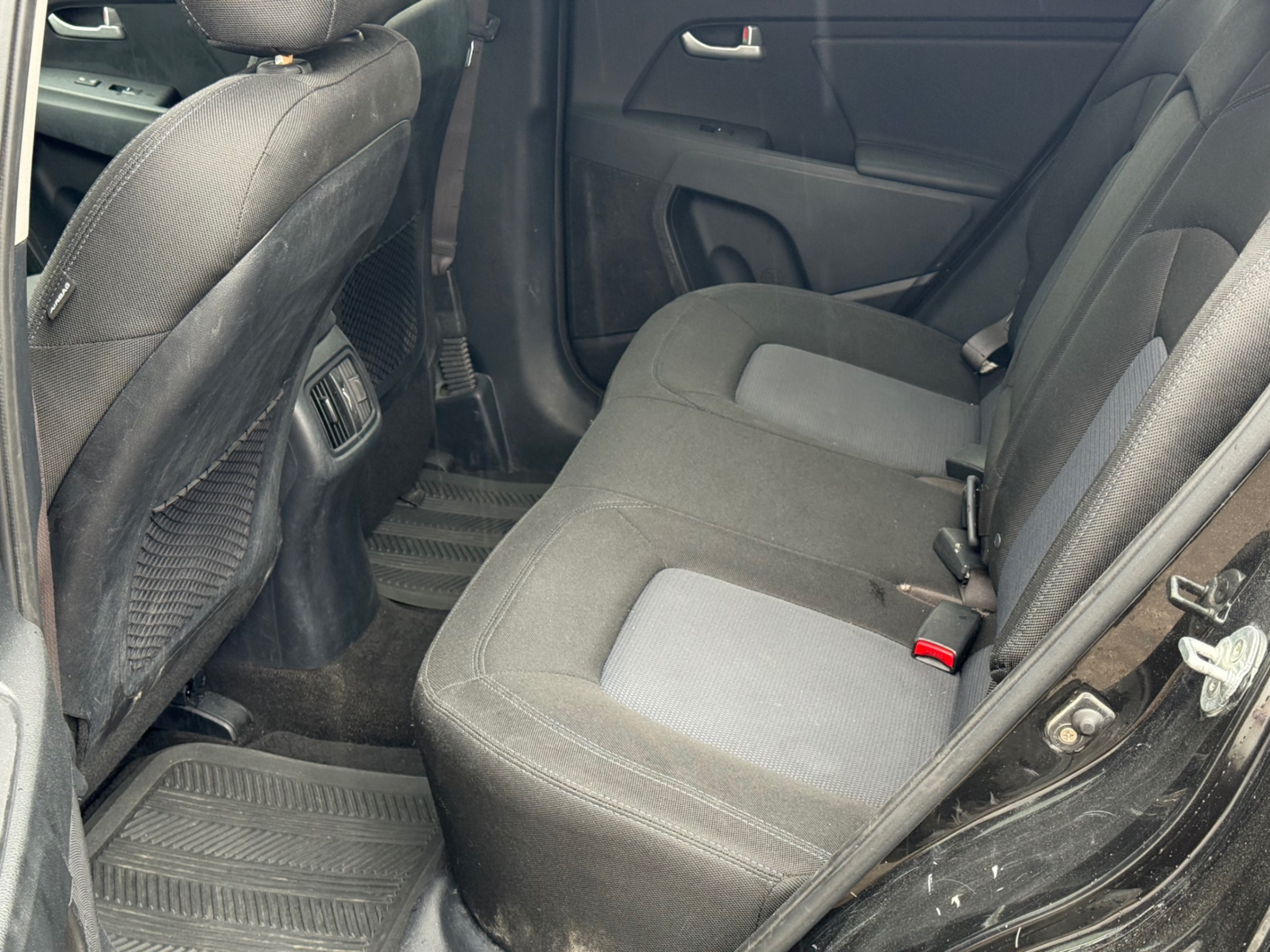 /gundhu/2015-Kia-Sportage-1351762876747853.jpg