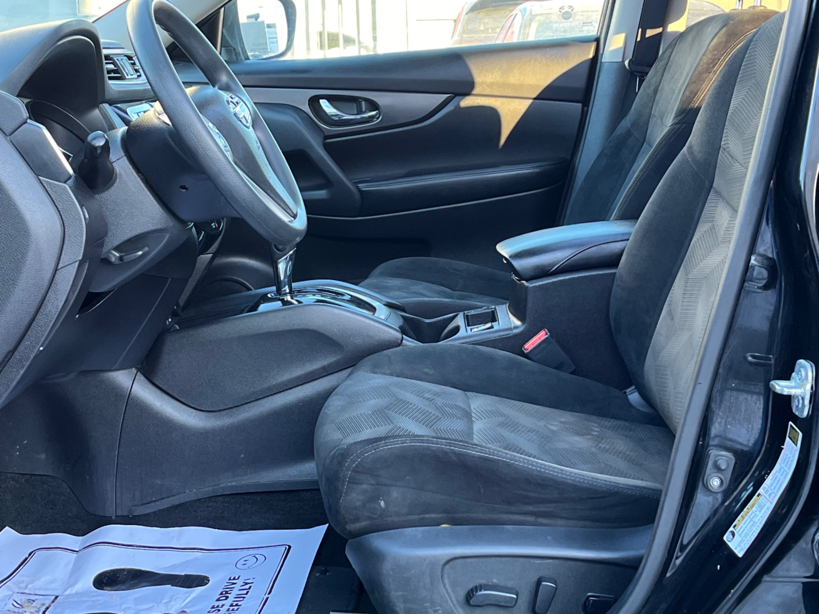 /gundhu/2015-Nissan-Rogue-17642555558155748.jpg