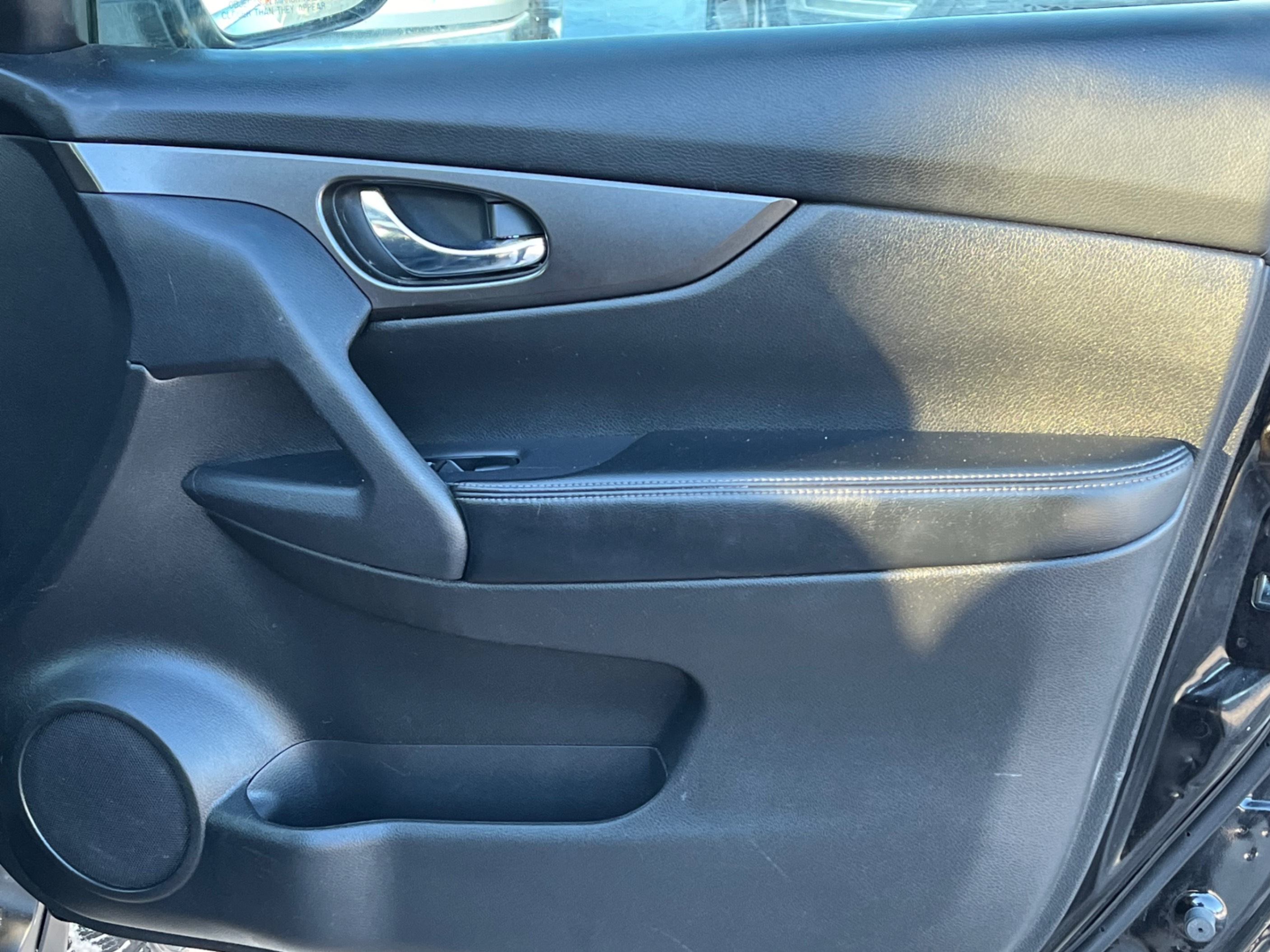 /gundhu/2015-Nissan-Rogue-37313213402196244.jpg