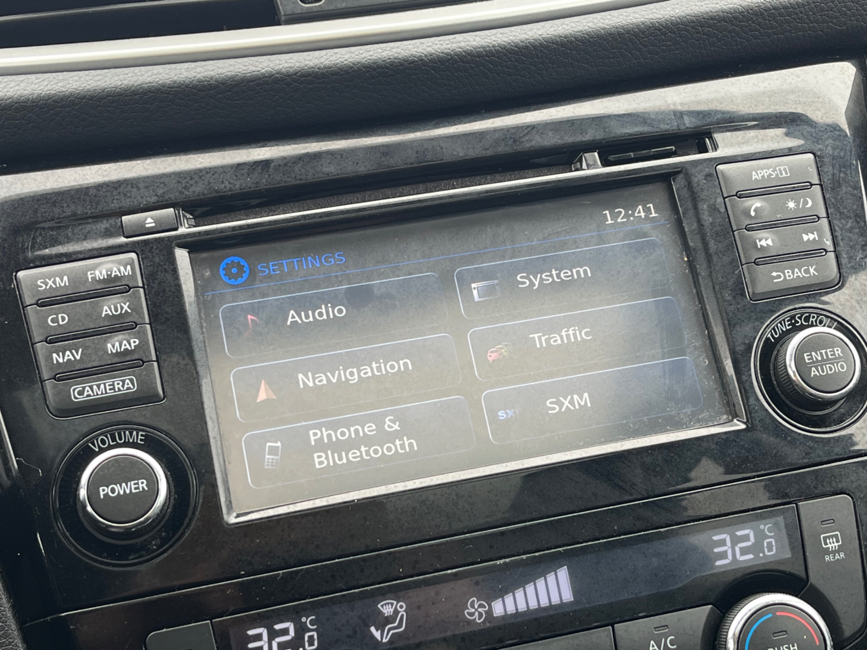 /gundhu/2015-Nissan-Rogue-44460138666491944.jpg