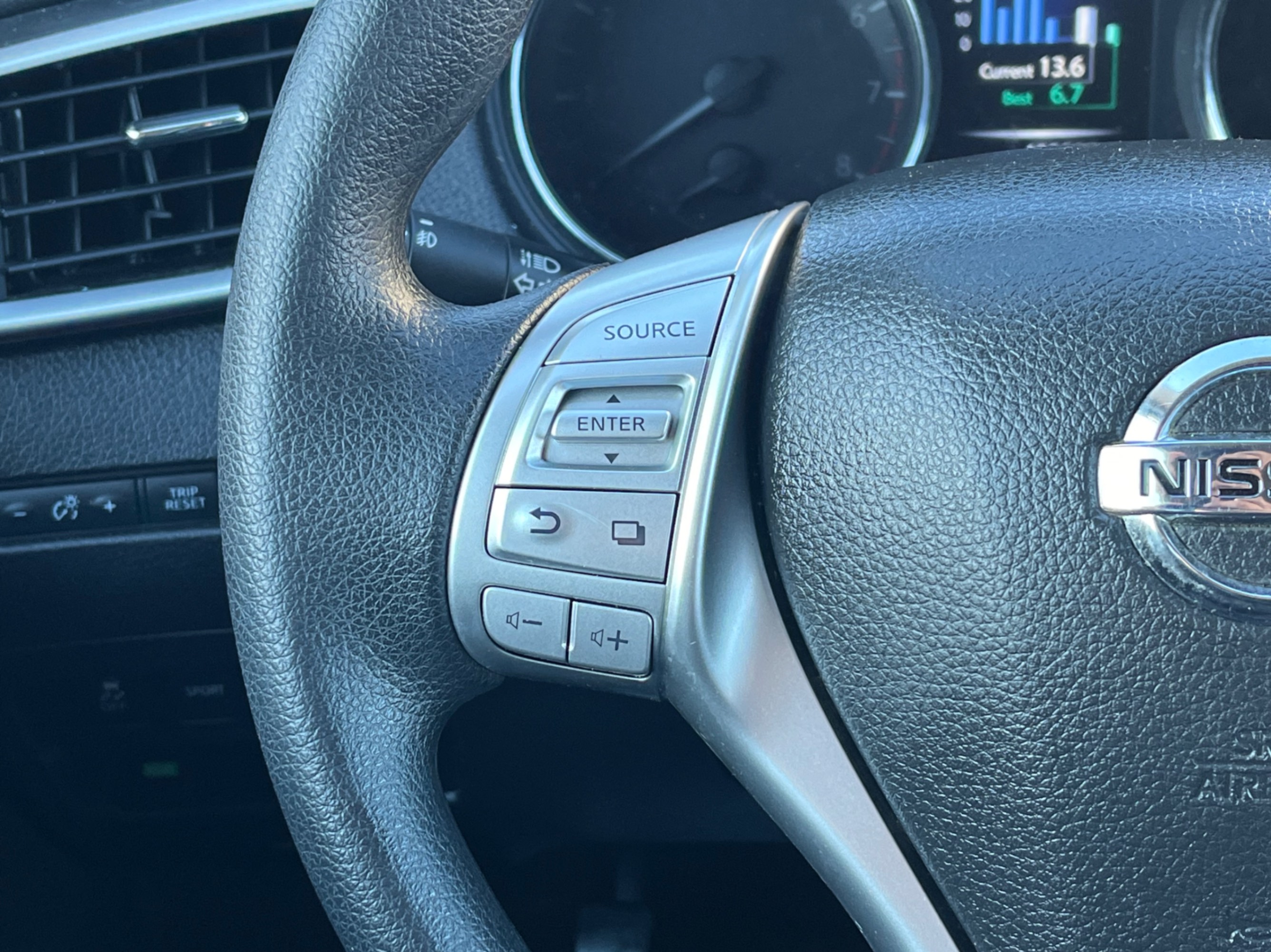 /gundhu/2015-Nissan-Rogue-5011849647855544.jpg