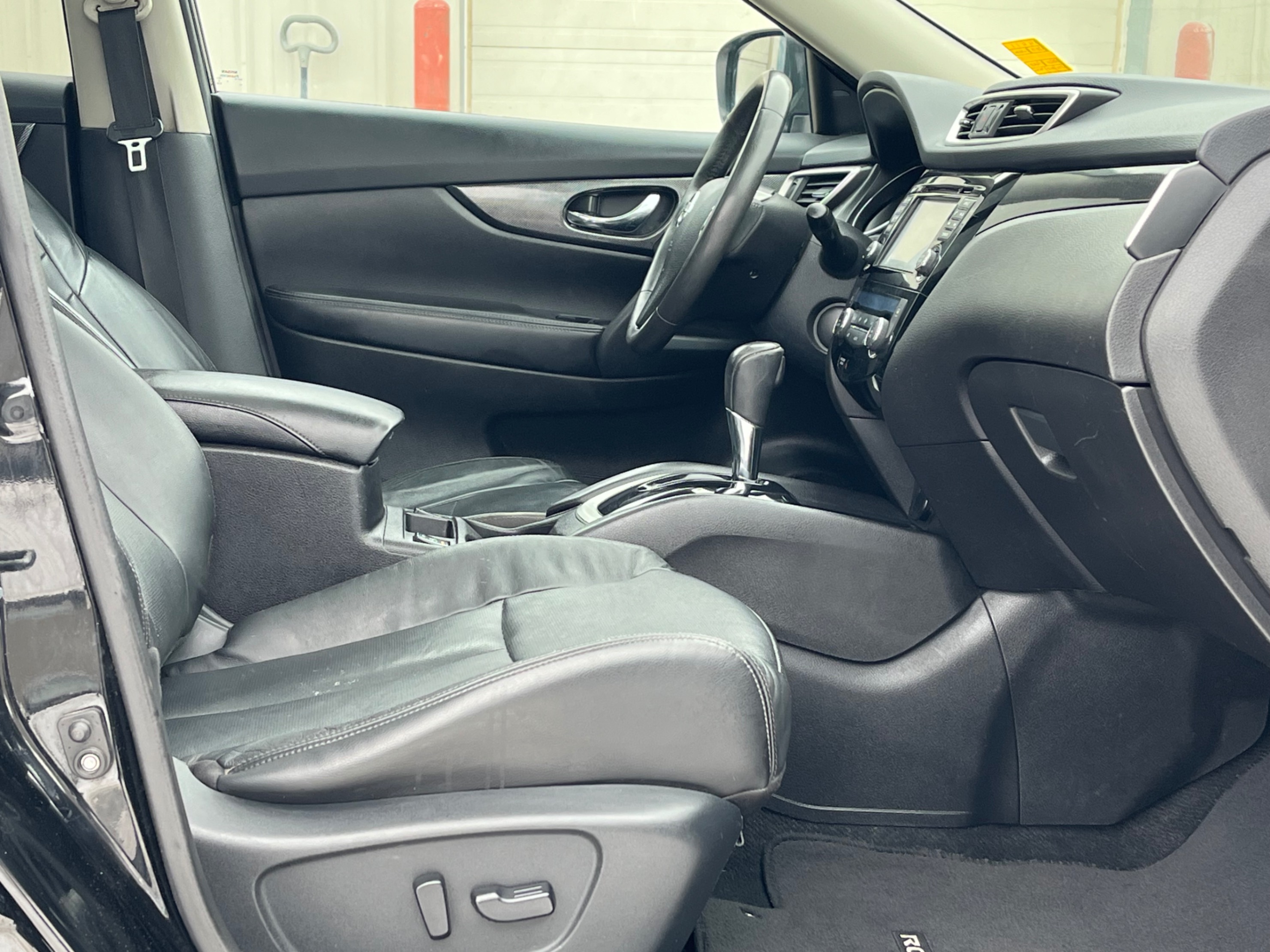 /gundhu/2015-Nissan-Rogue-7714026093699136.jpg