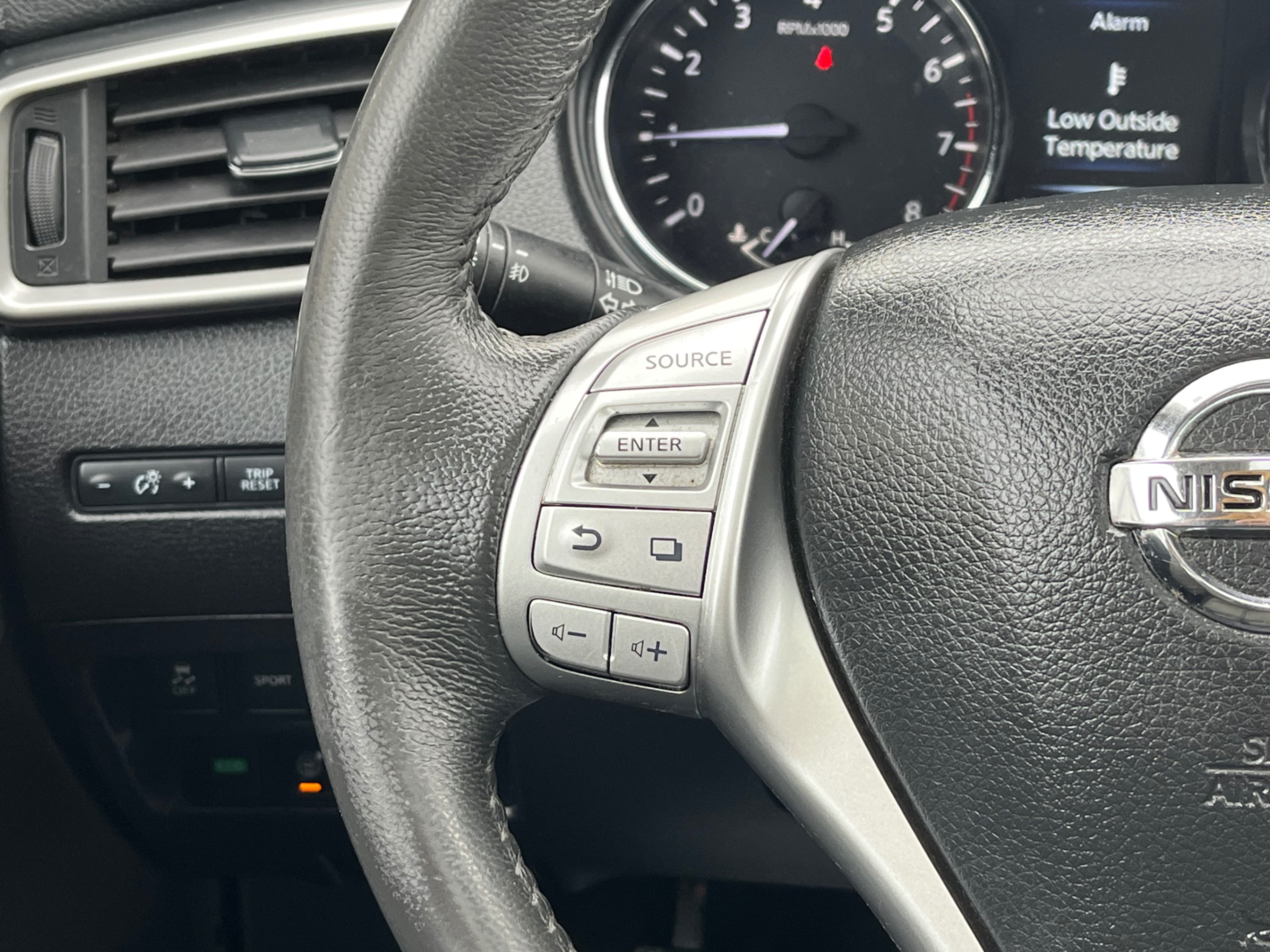 /gundhu/2015-Nissan-Rogue-8291774313826983.jpg