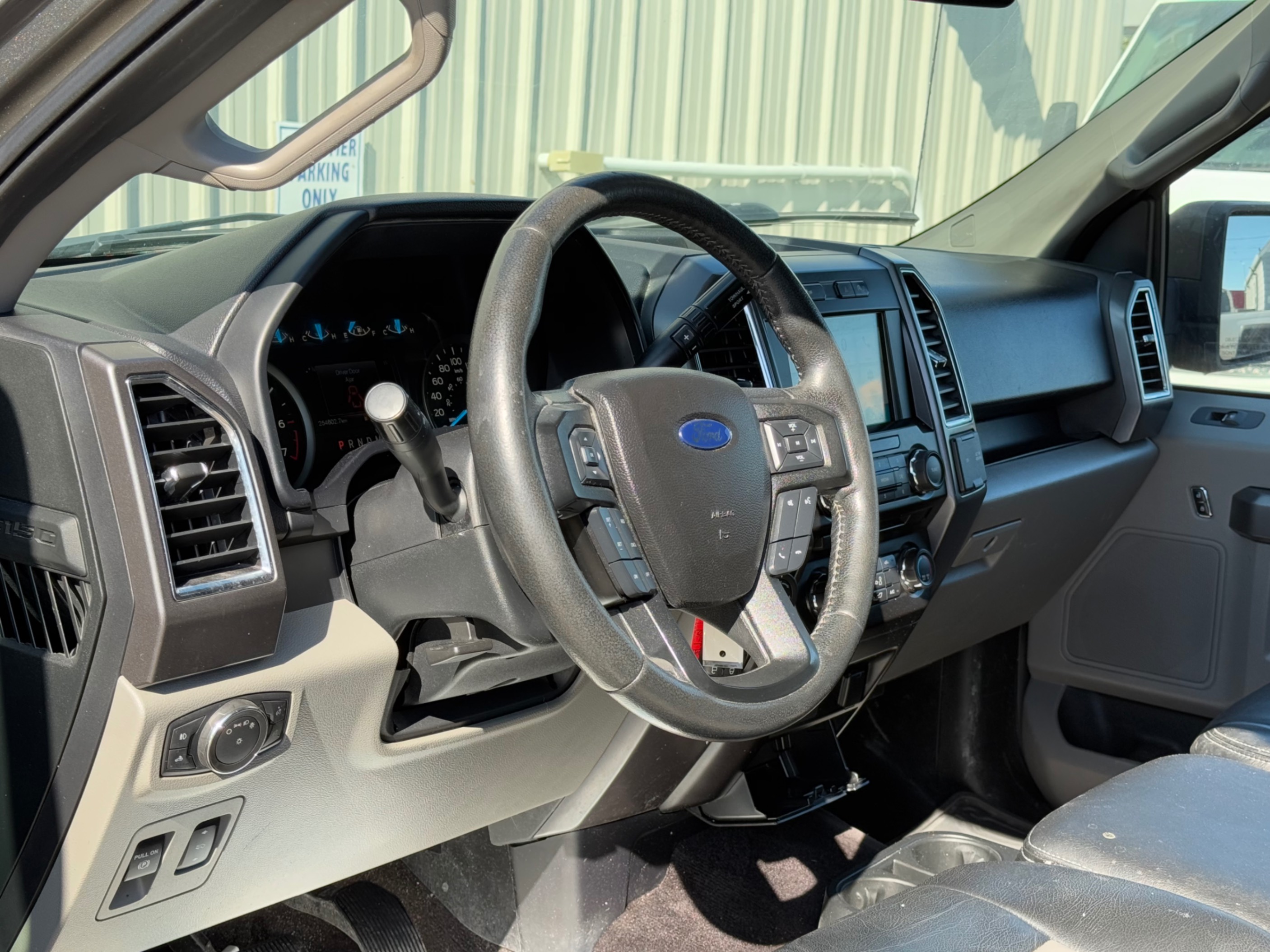 /gundhu/2016-Ford-F-150-03849302512109709.jpg