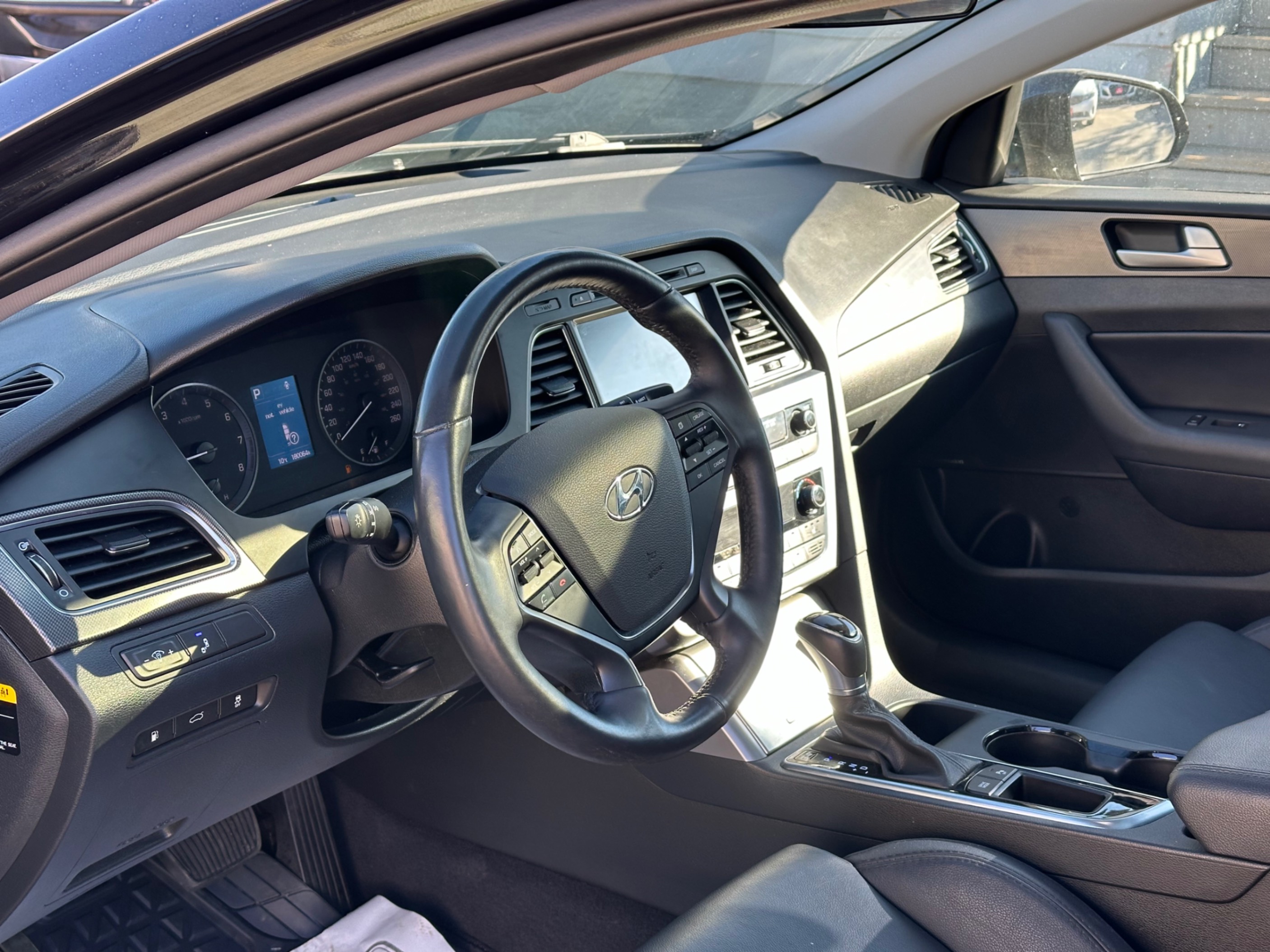 /gundhu/2016-Hyundai-Sonata-19142153990334387.jpg