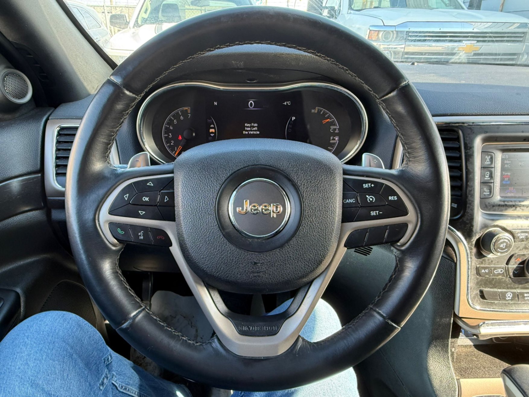 /gundhu/2016-Jeep-GrandCherokee-28814165097834943.jpg