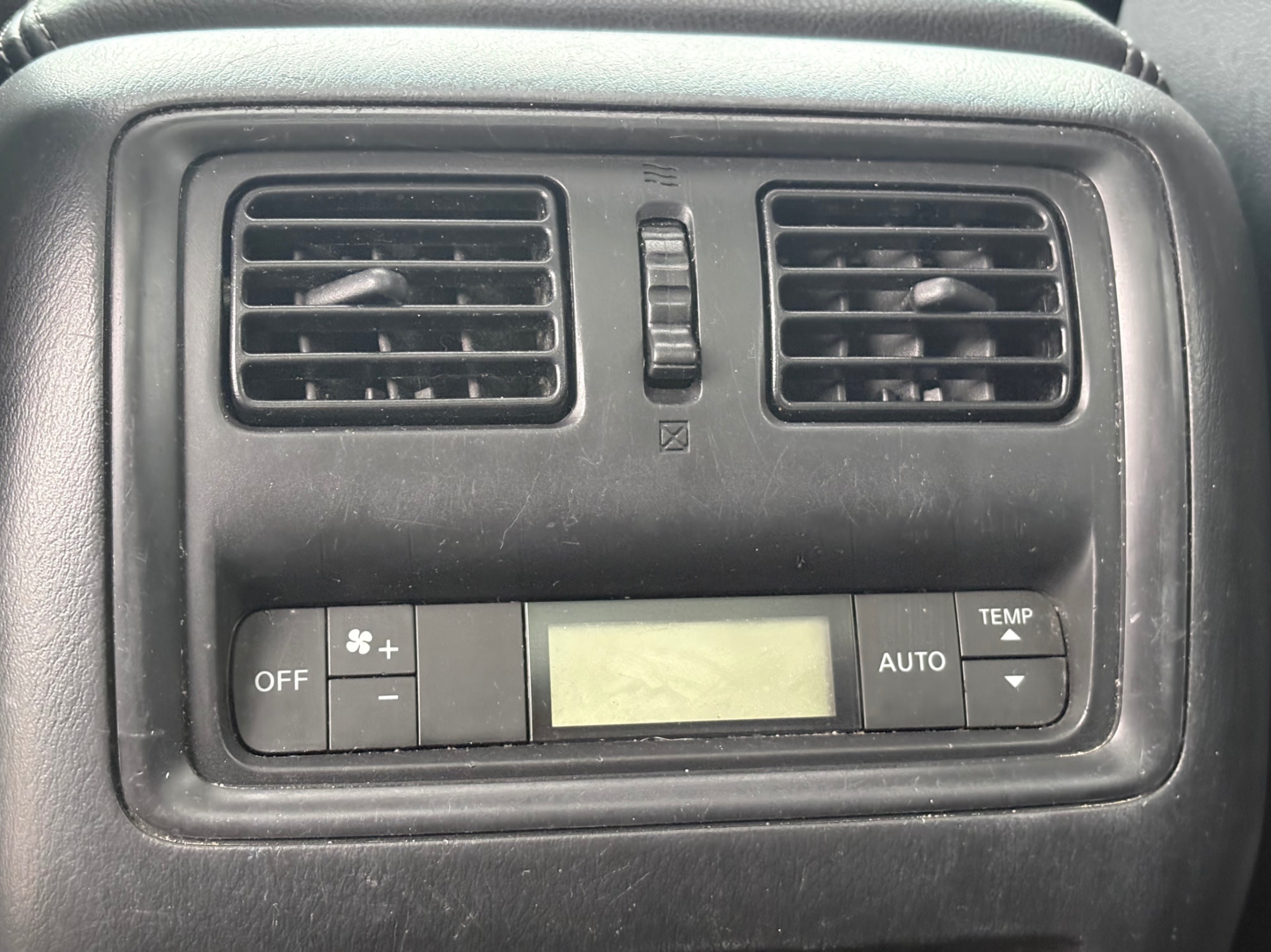 /gundhu/2016-Nissan-Pathfinder-02052449359524533.jpg
