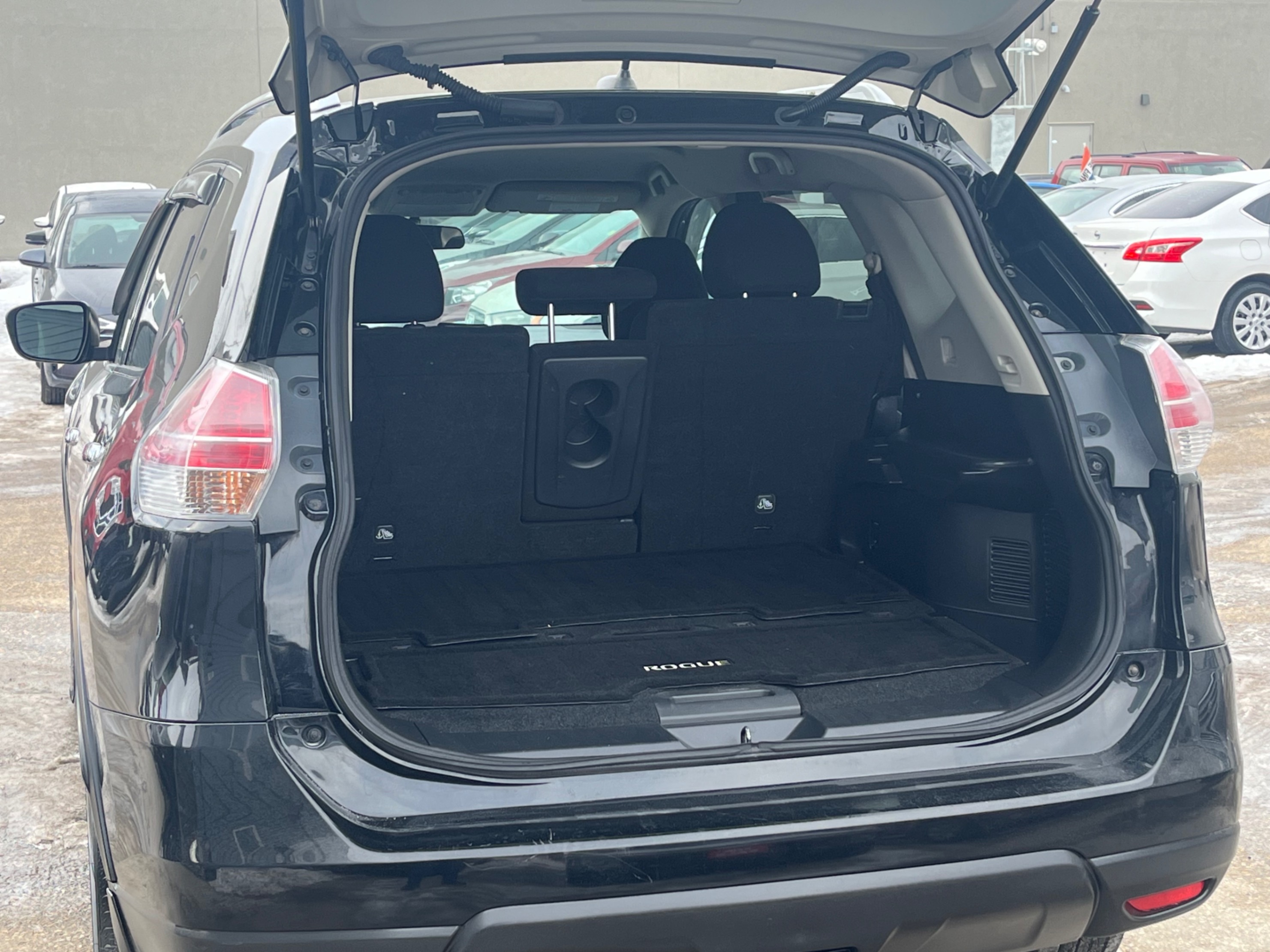 /gundhu/2016-Nissan-Rogue-31056908974392483.jpg