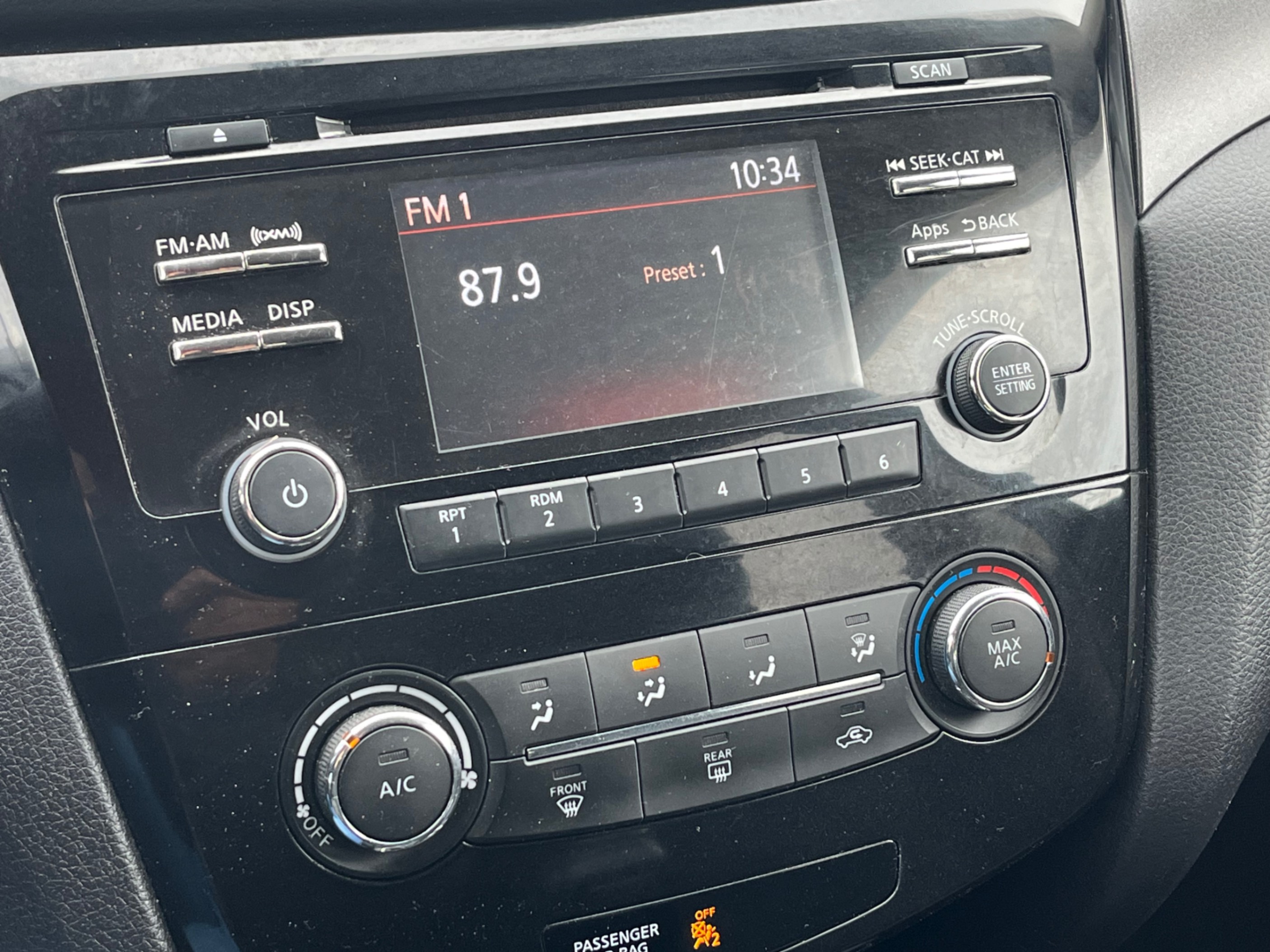 /gundhu/2016-Nissan-Rogue-39341423908736495.jpg