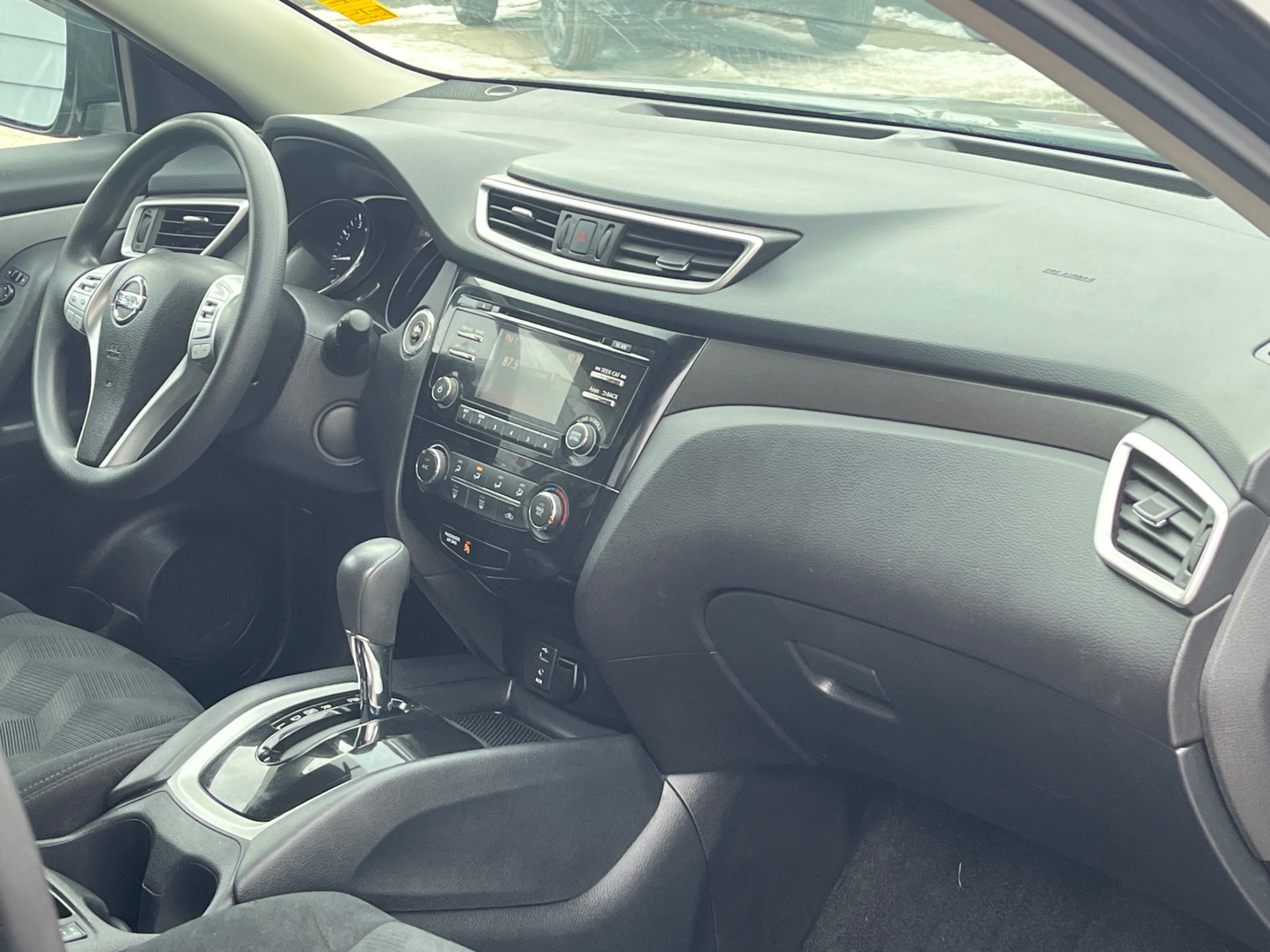 /gundhu/2016-Nissan-Rogue-8357036381030412.jpg