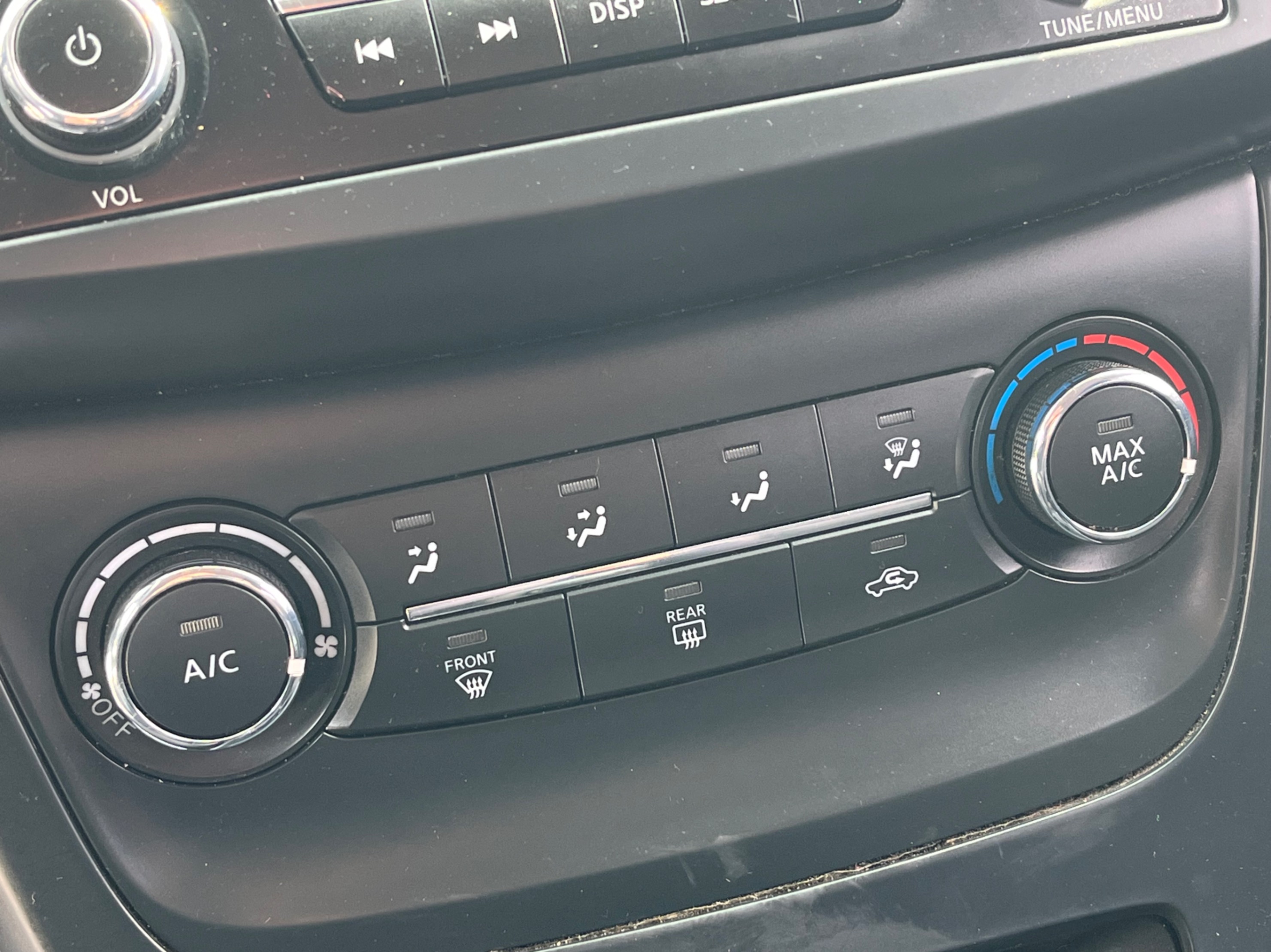/gundhu/2016-Nissan-Sentra-036671924531417766.jpg