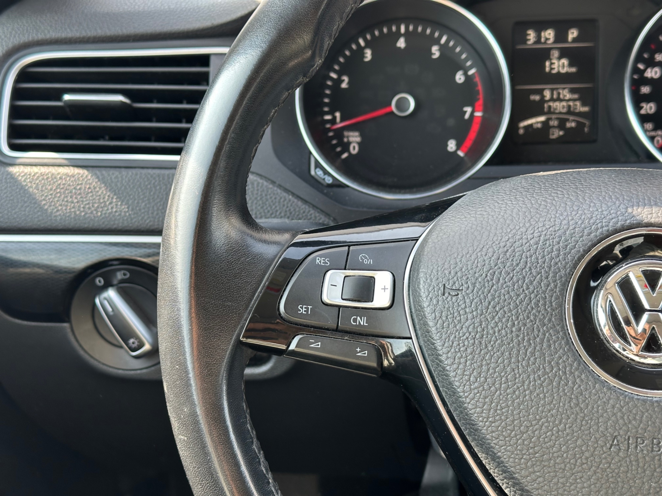 /gundhu/2016-Volkswagen-Jetta-5155386264415058.jpg