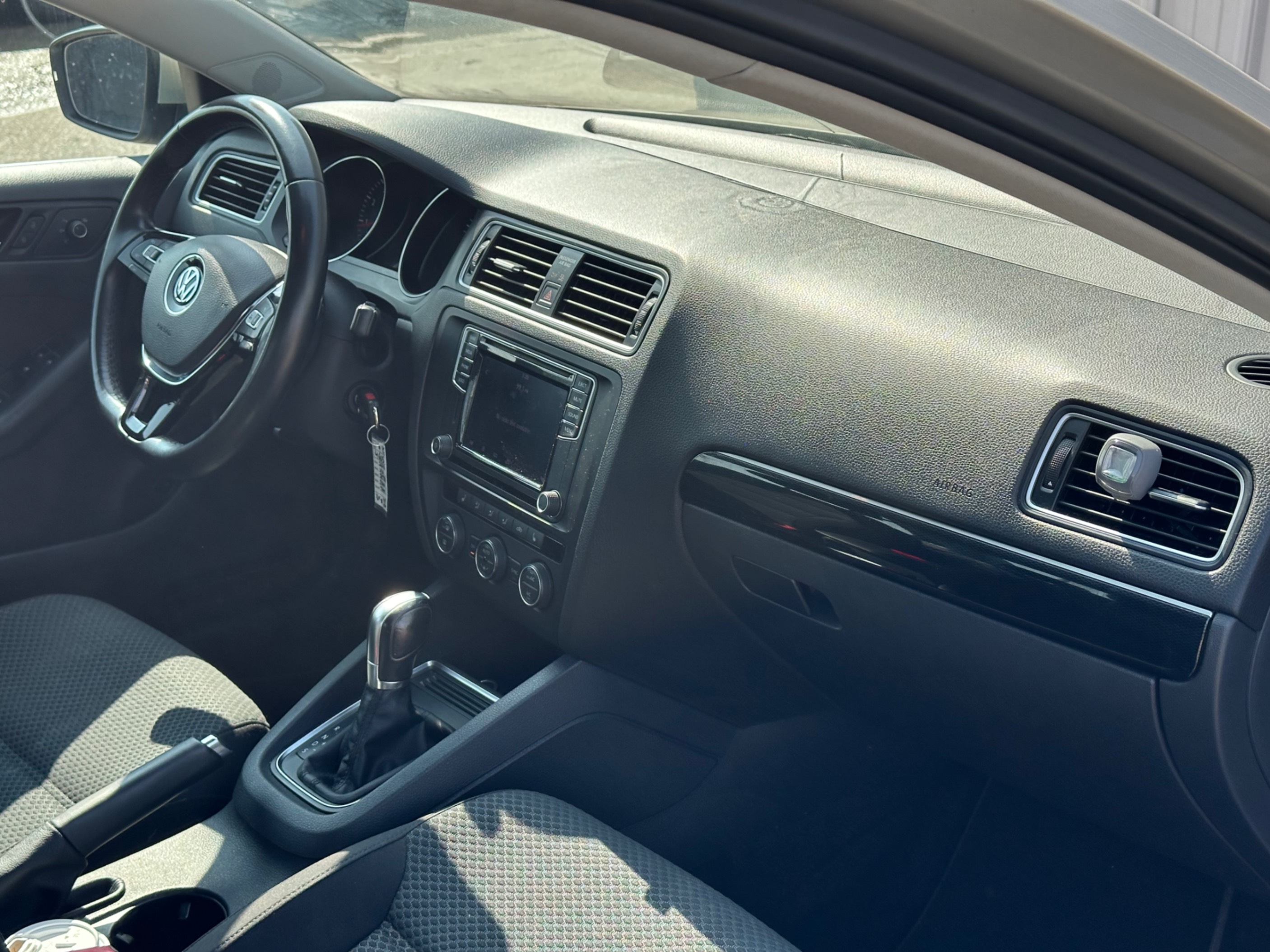 /gundhu/2016-Volkswagen-Jetta-6749288147977357.jpg