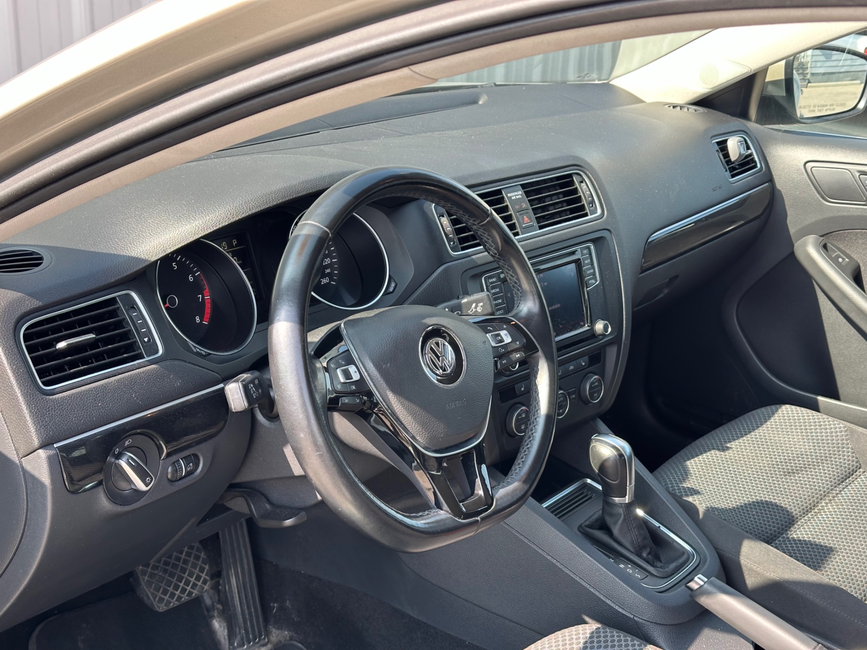 /gundhu/2016-Volkswagen-Jetta-747262040624046.jpg